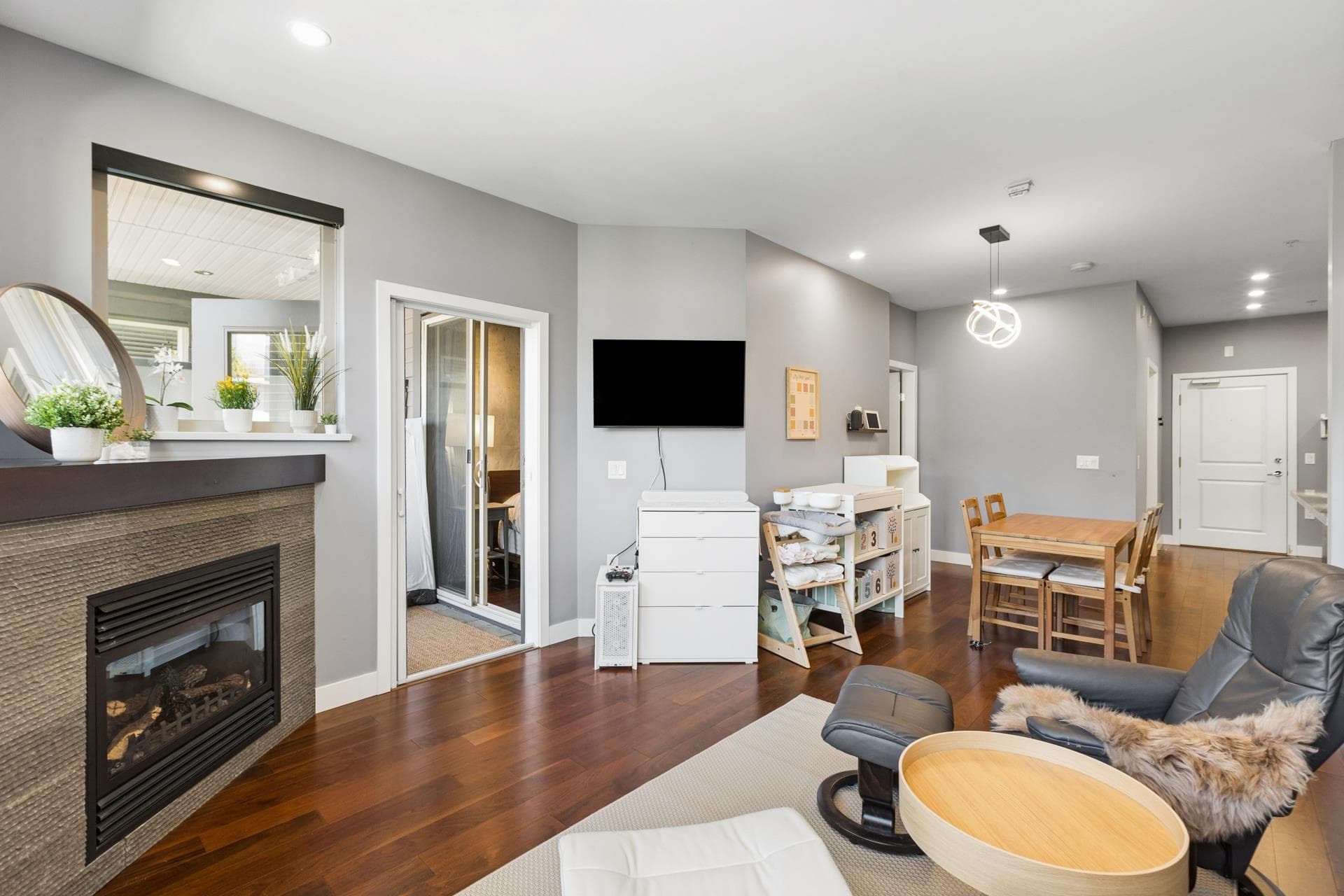 303 - 116 W 23rd Street, North Vancouver, V7M 2A9 — photo 4