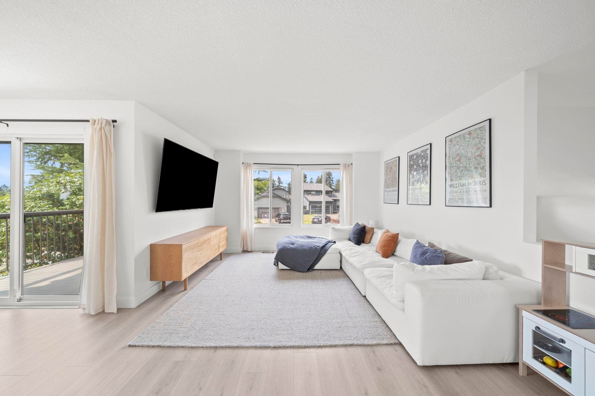 17 Campion Court, Port Moody, V3H 4A9 — photo 3