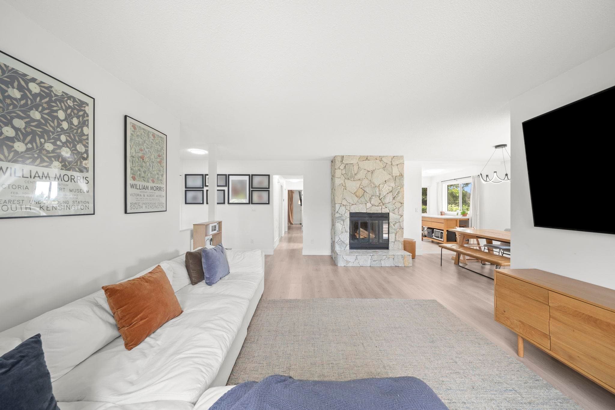 17 Campion Court, Port Moody, V3H 4A9 — photo 4