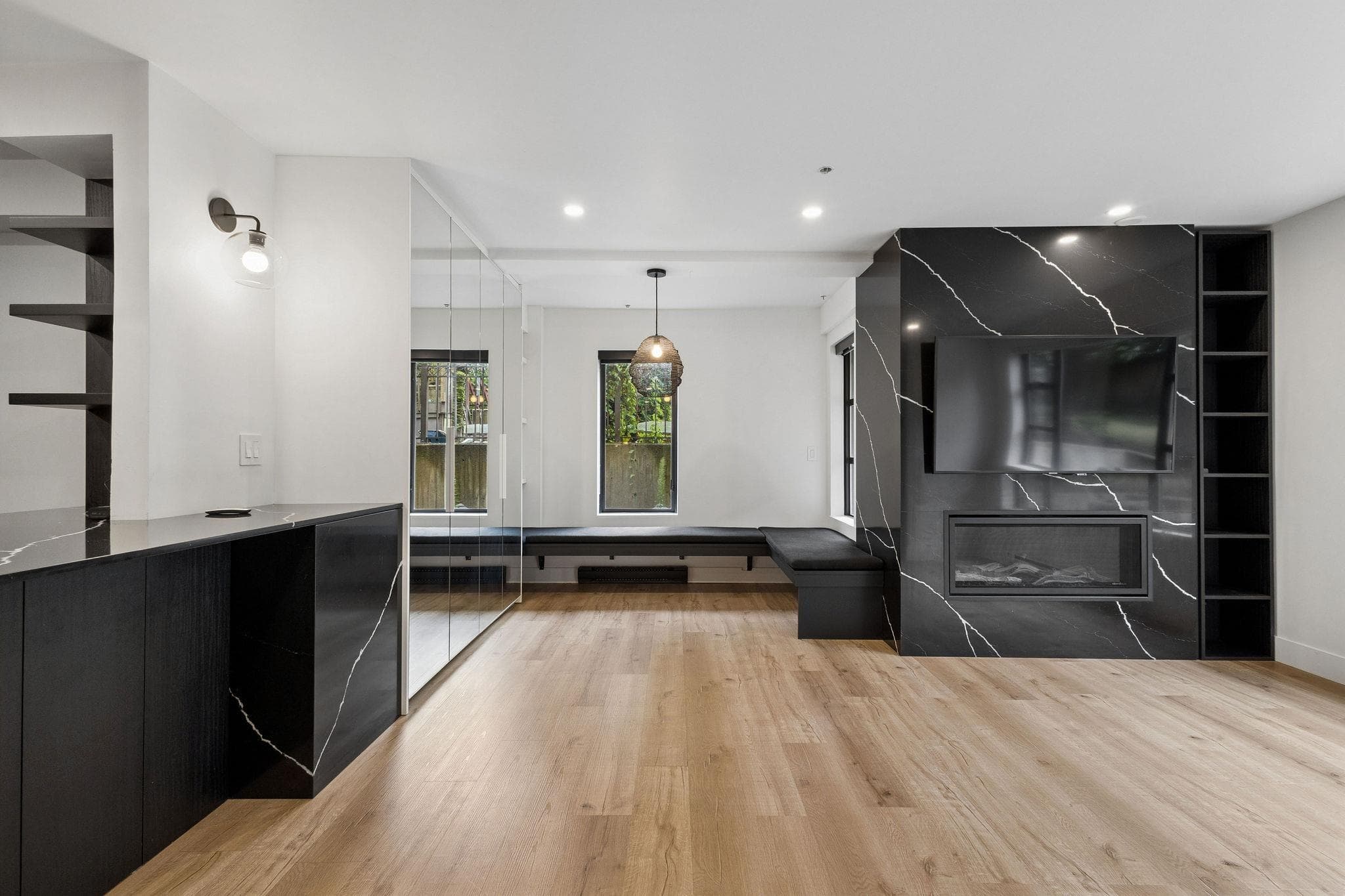 104 - 2119 Yew Street, Vancouver, V6K 3G6 — photo 3