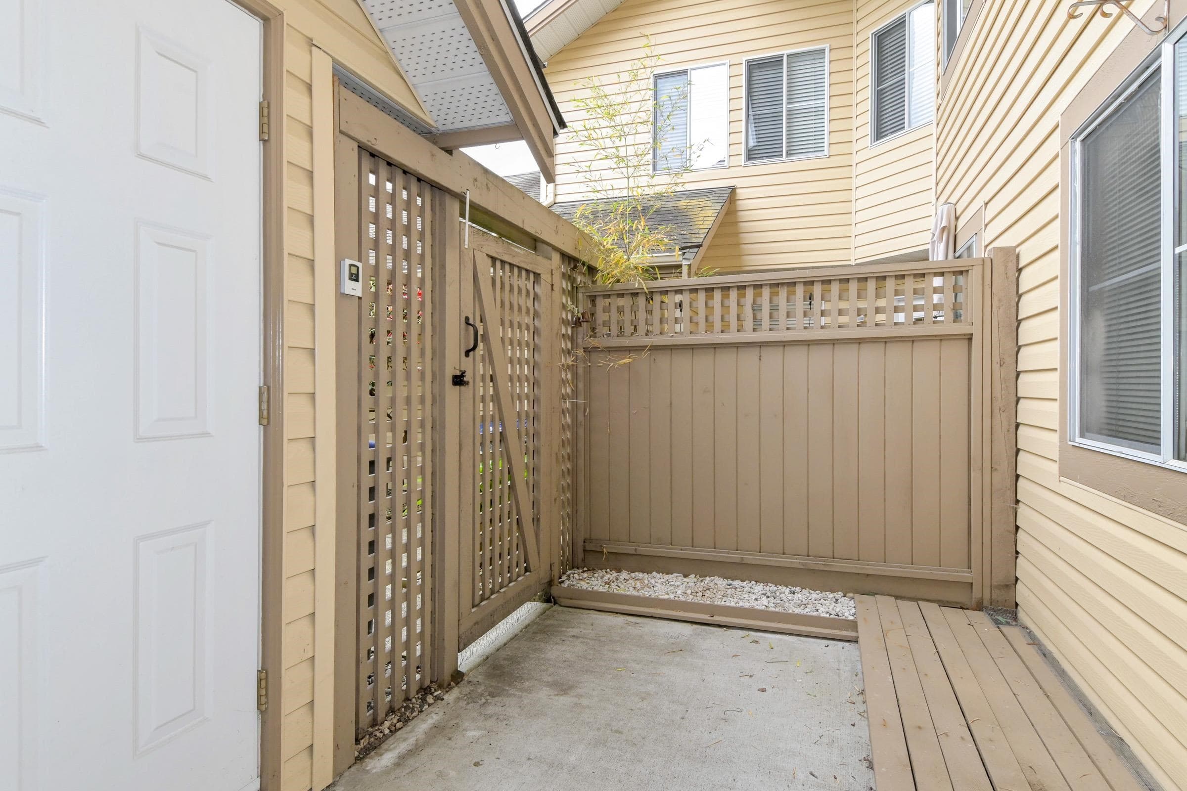 8 - 6140 192 Street, Surrey, V3S 7V7 — photo 3
