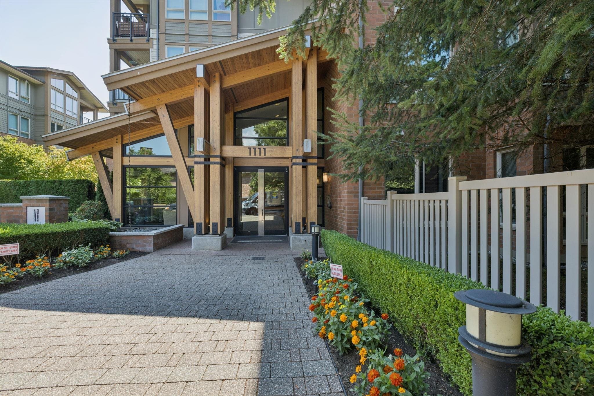 203 - 1111 E 27th Street, North Vancouver