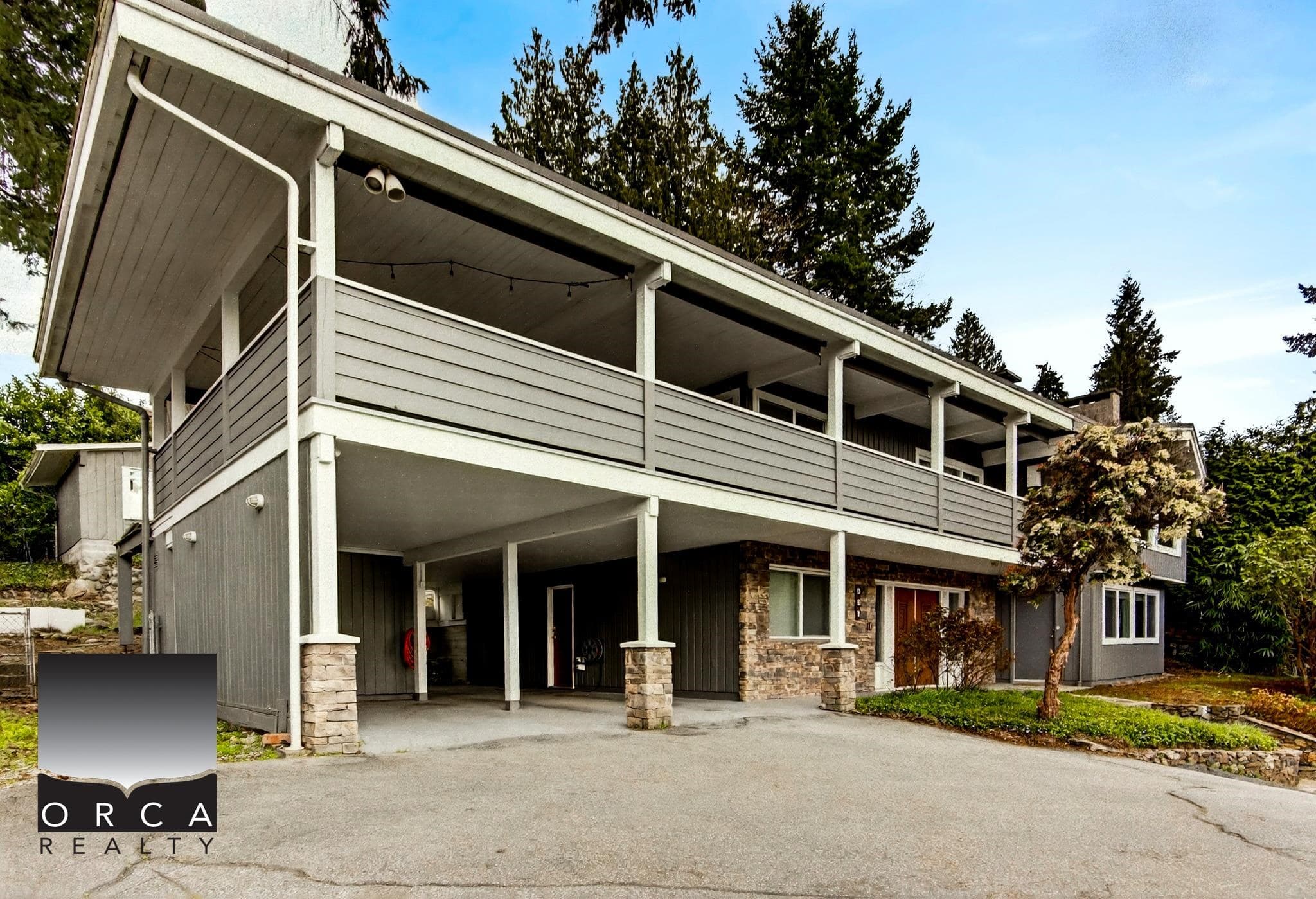 981 Kinsac Street, Coquitlam