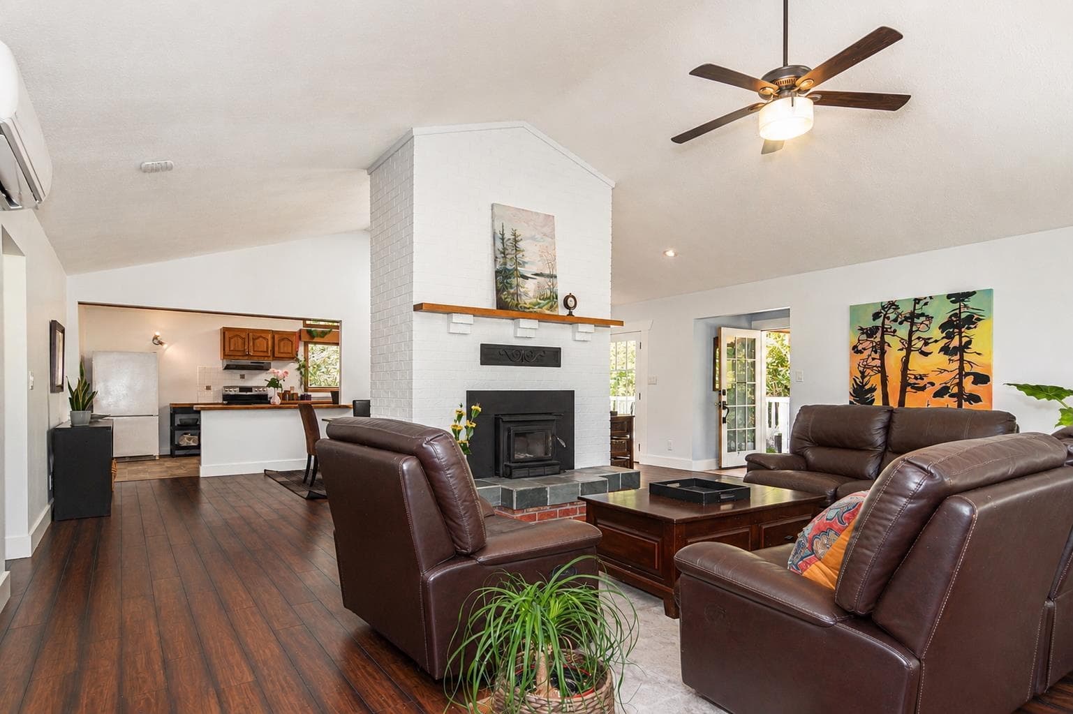211 Morgan Road, Galiano Island, V0N 1P0 — photo 2