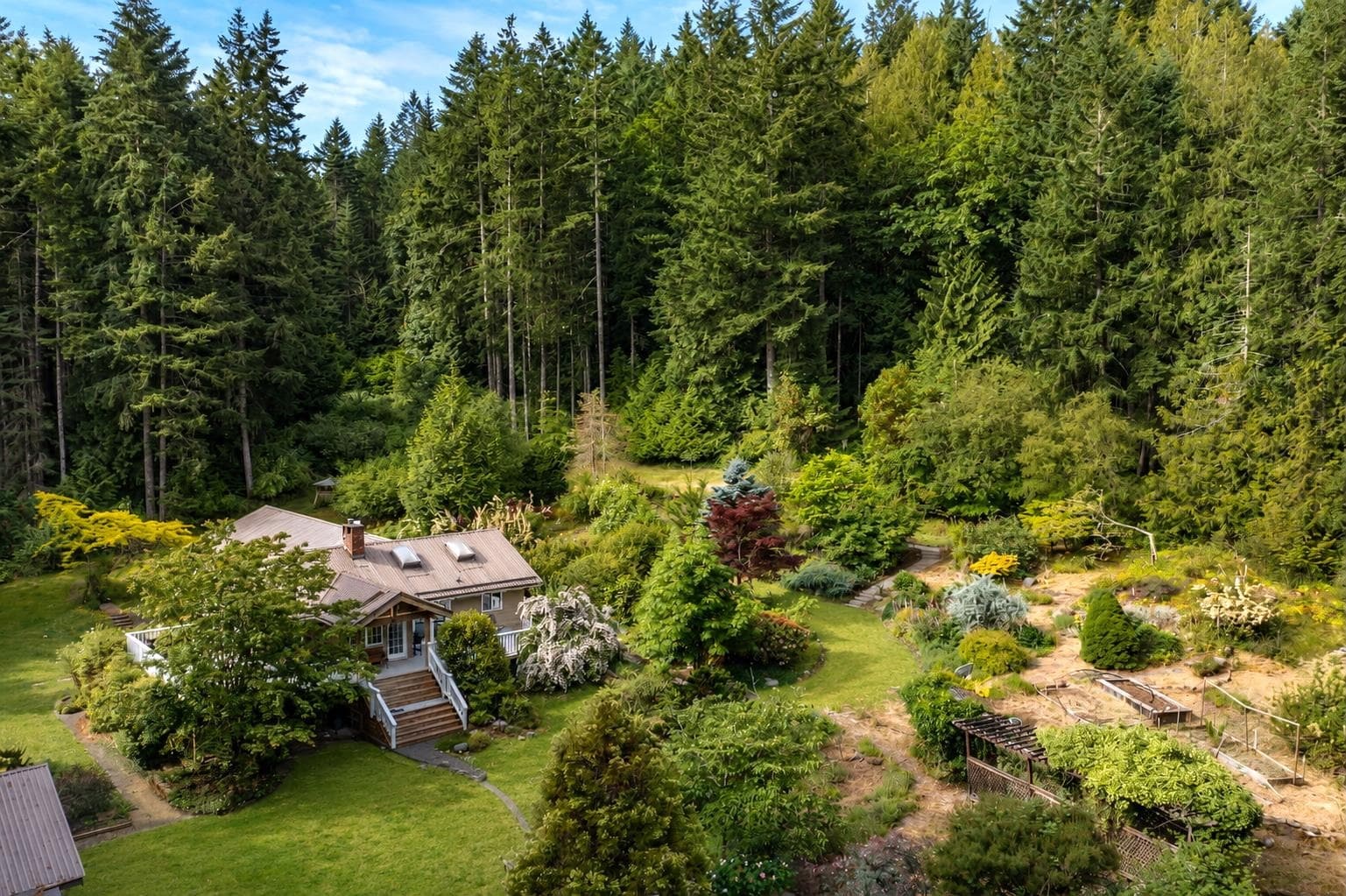 211 Morgan Road, Galiano Island, V0N 1P0 — photo 1