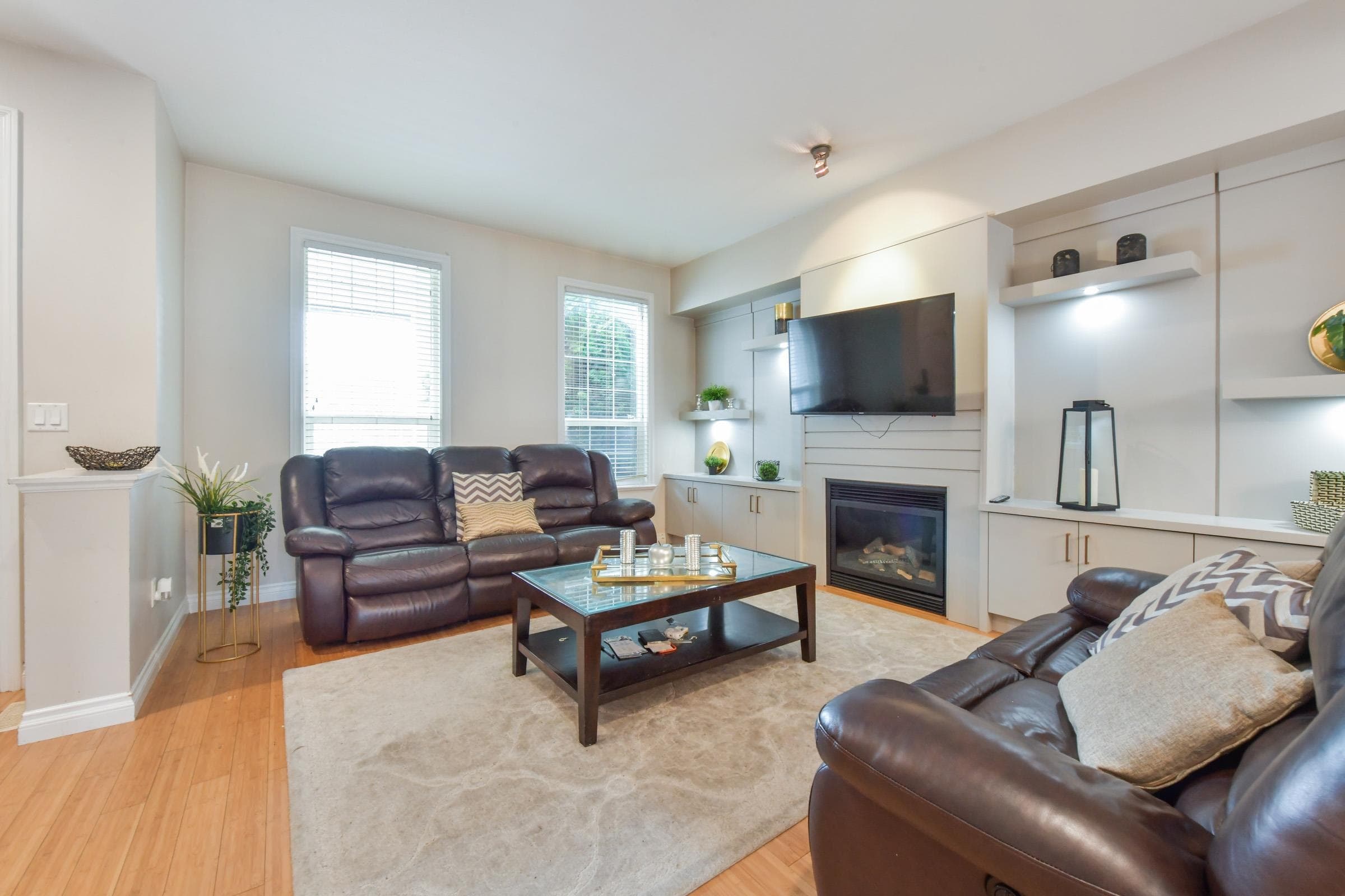 18043 70 Avenue, Surrey, V3S 6X3 — photo 5