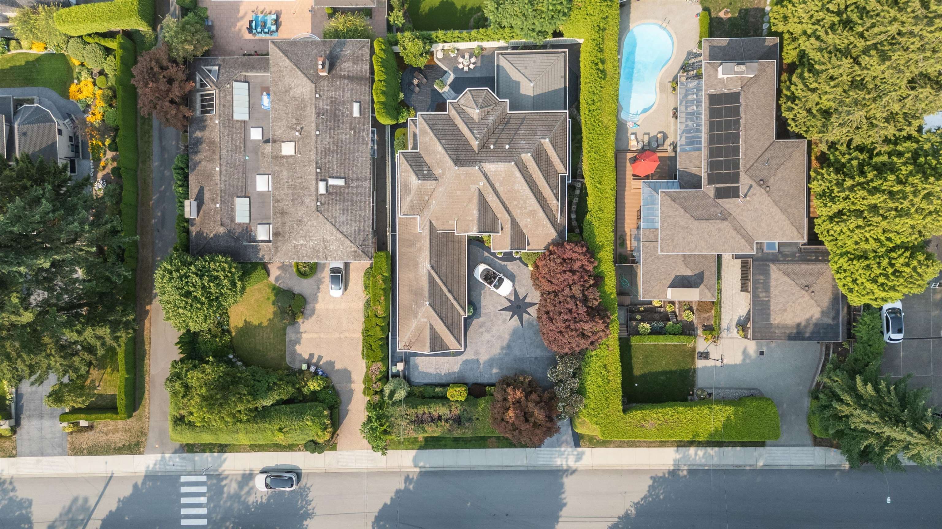 414 Walker Street, Coquitlam, V3K 4E3 — photo 2