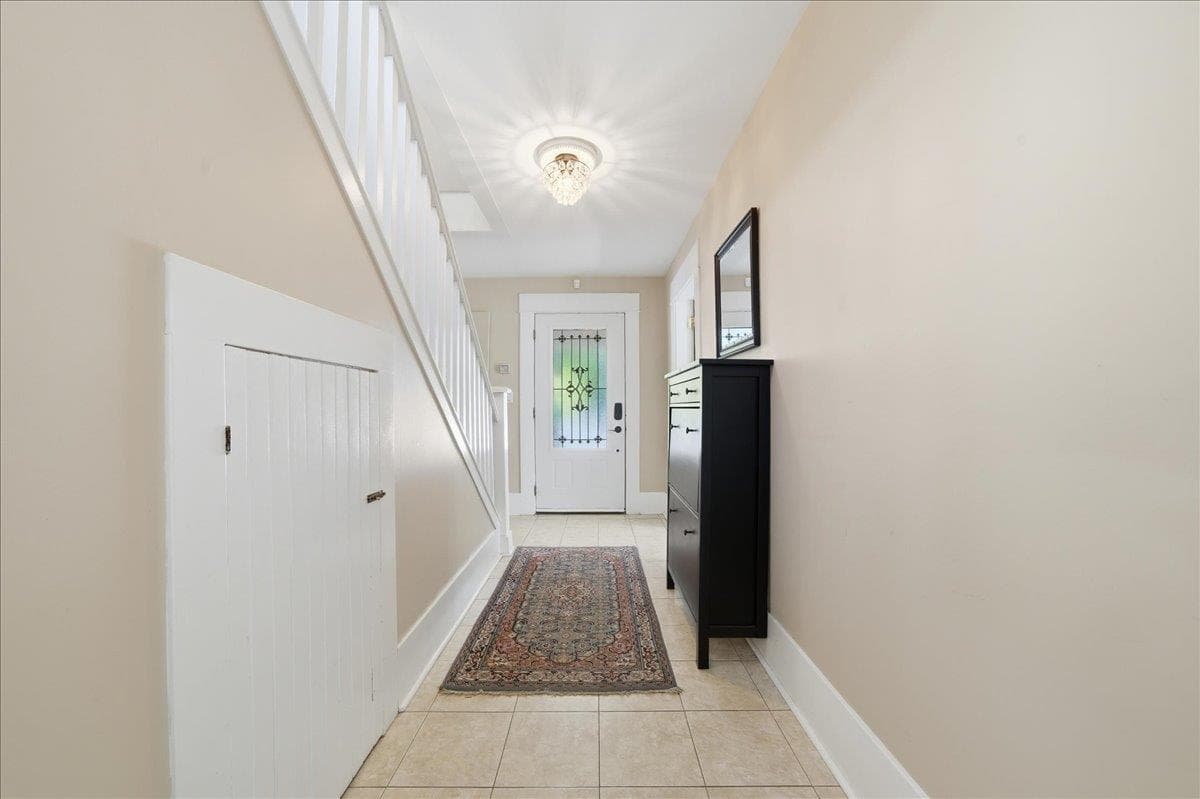 20590 Westfield Avenue, Maple Ridge, V2X 1L4 — photo 4