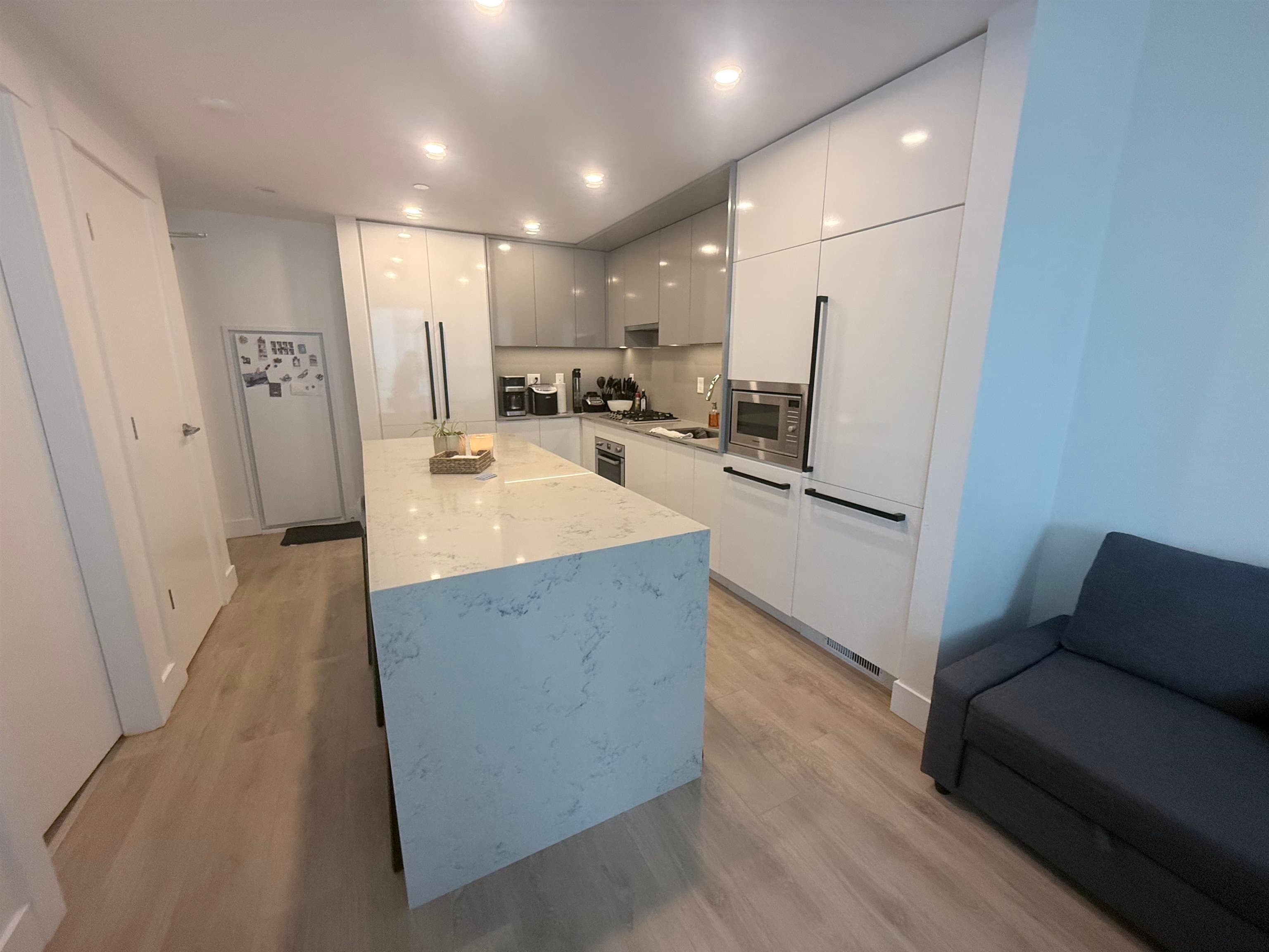 2510 - 4711 Hazel Street, Burnaby