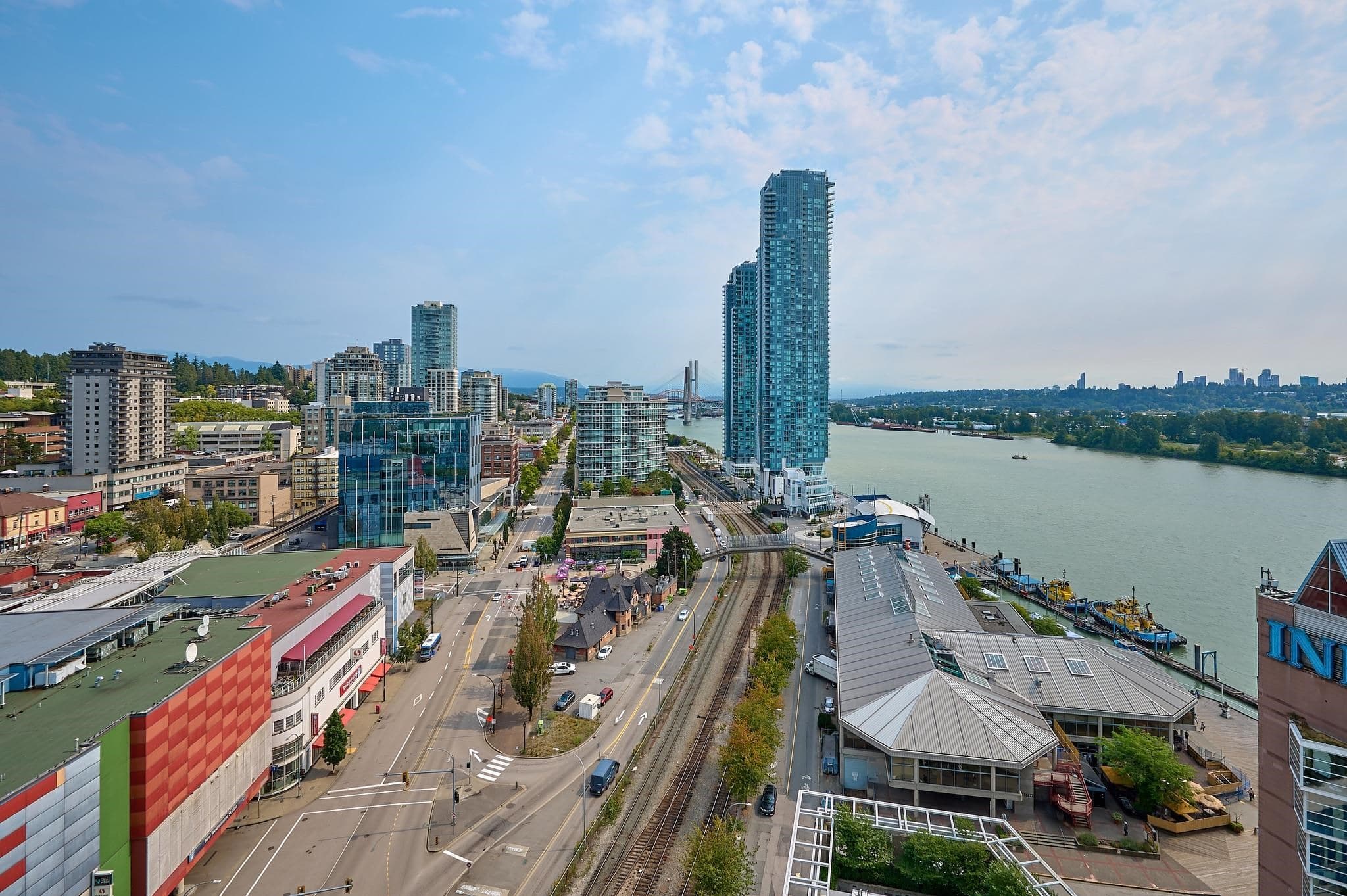 1911 - 908 Quayside Drive, New Westminster