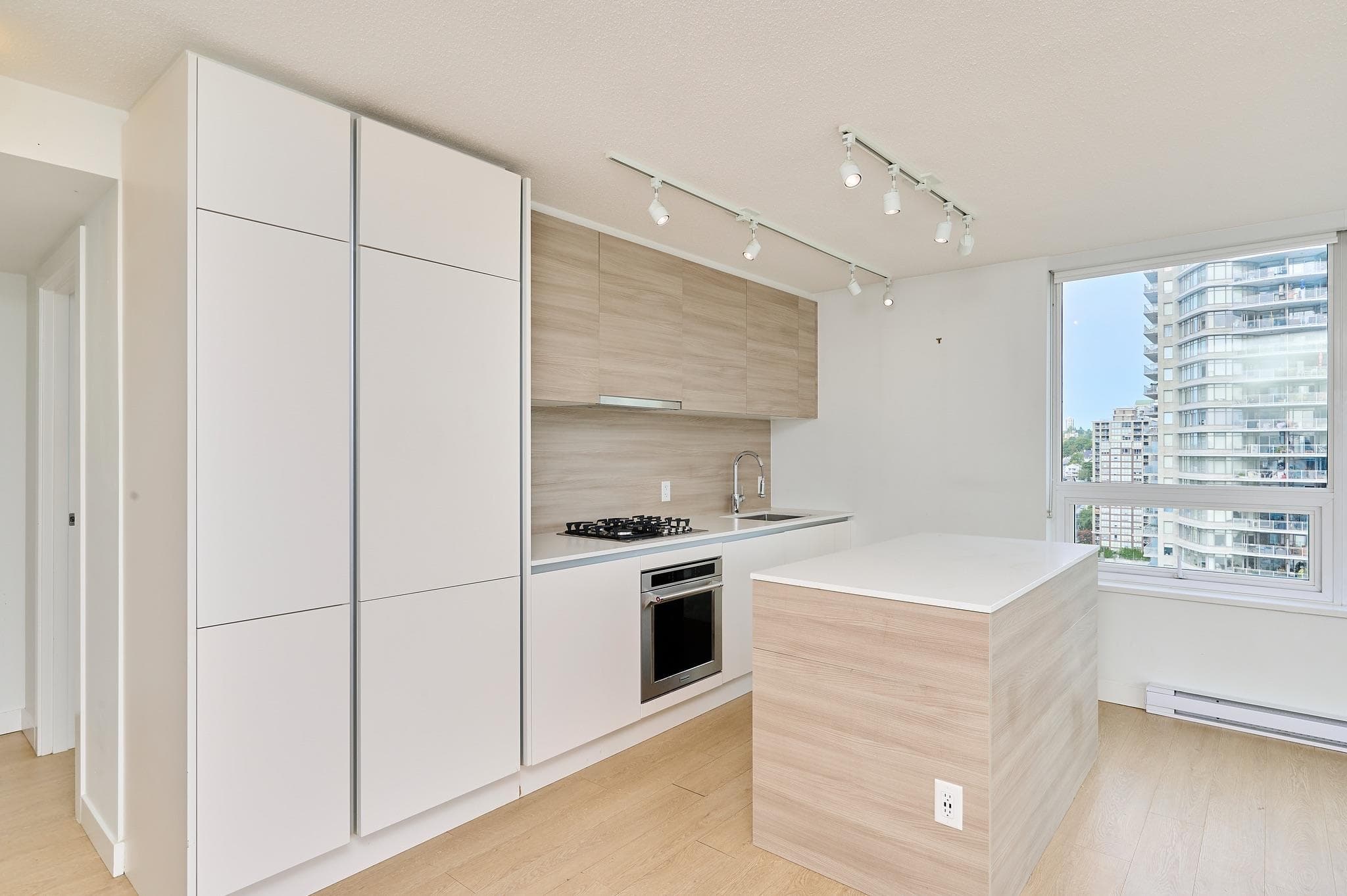 1911 - 908 Quayside Drive, New Westminster, V3M 0L4 — photo 5