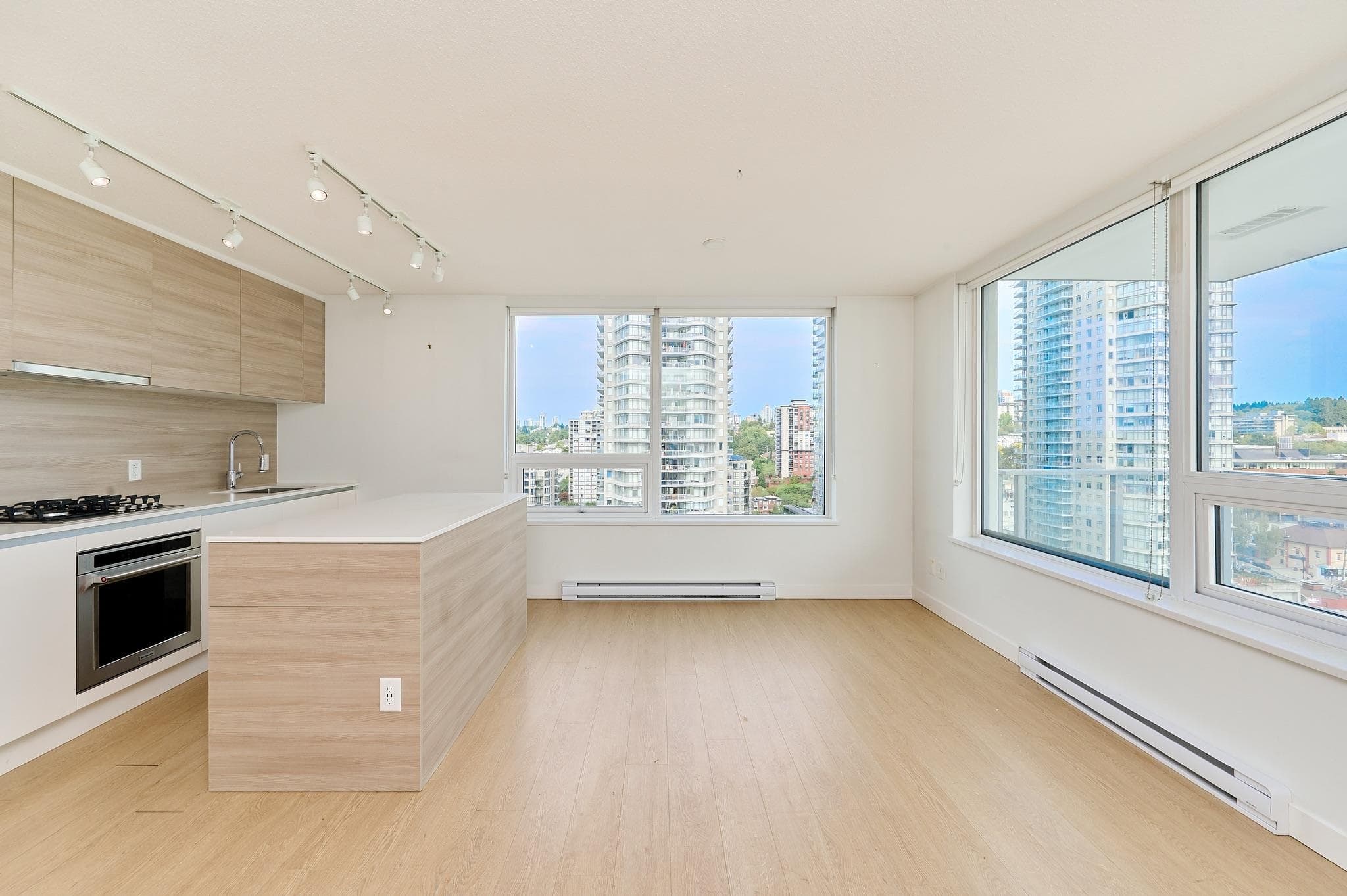 1911 - 908 Quayside Drive, New Westminster, V3M 0L4 — photo 4