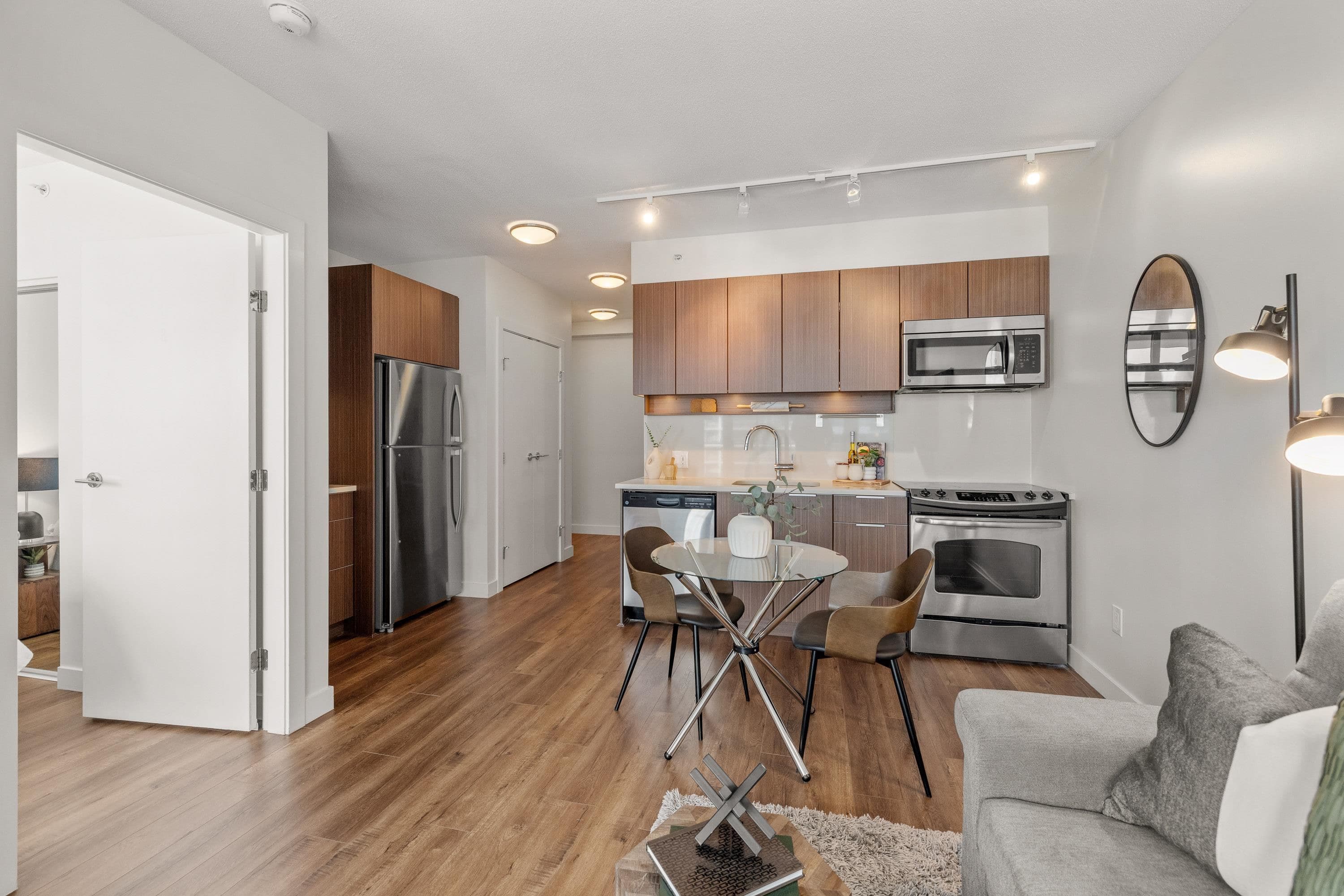 1201 - 13308 Central Avenue, Surrey, V3T 0M4 — photo 4