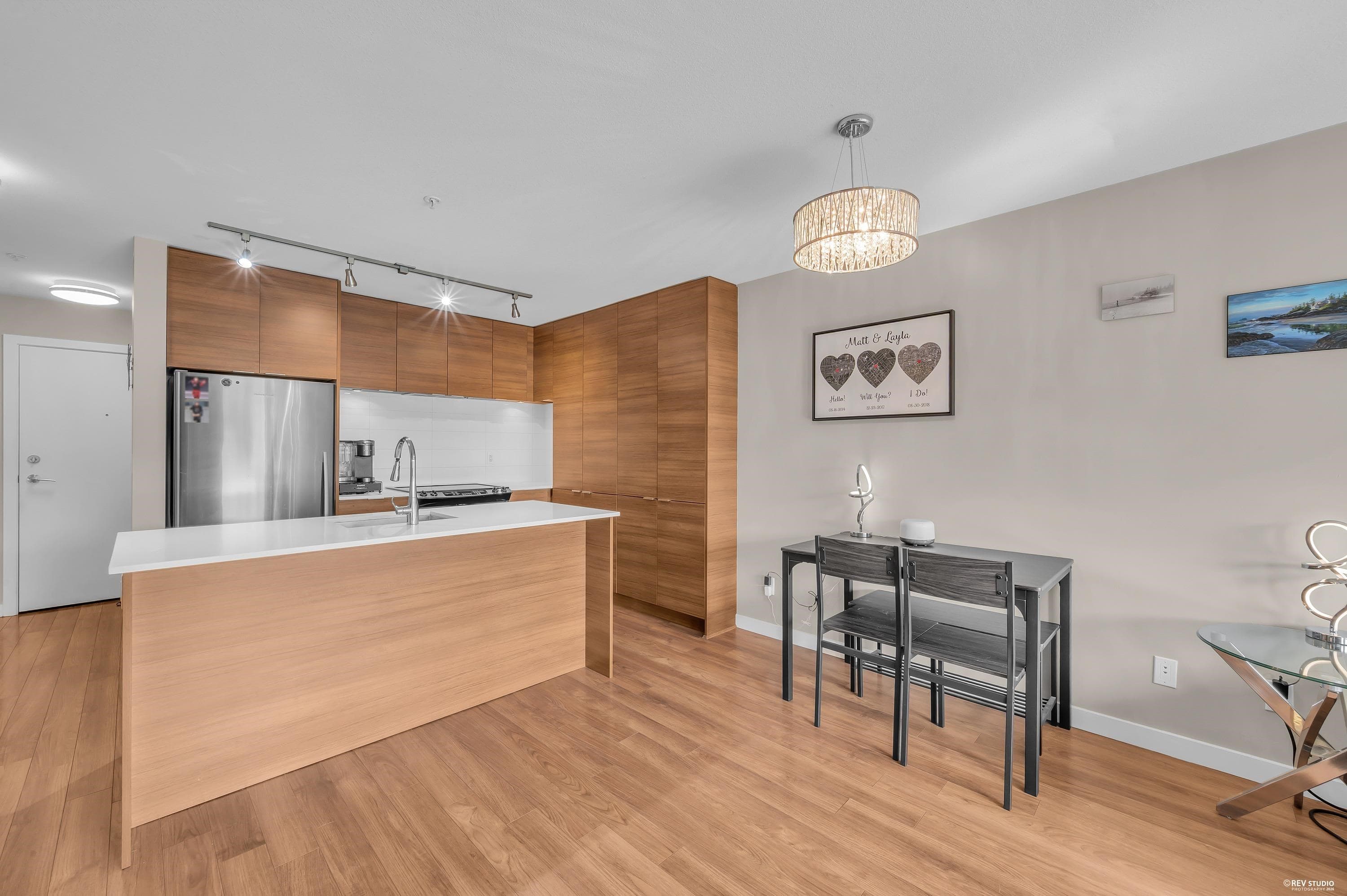 401 - 1677 Lloyd Avenue, North Vancouver, V7P 0B1 — photo 4