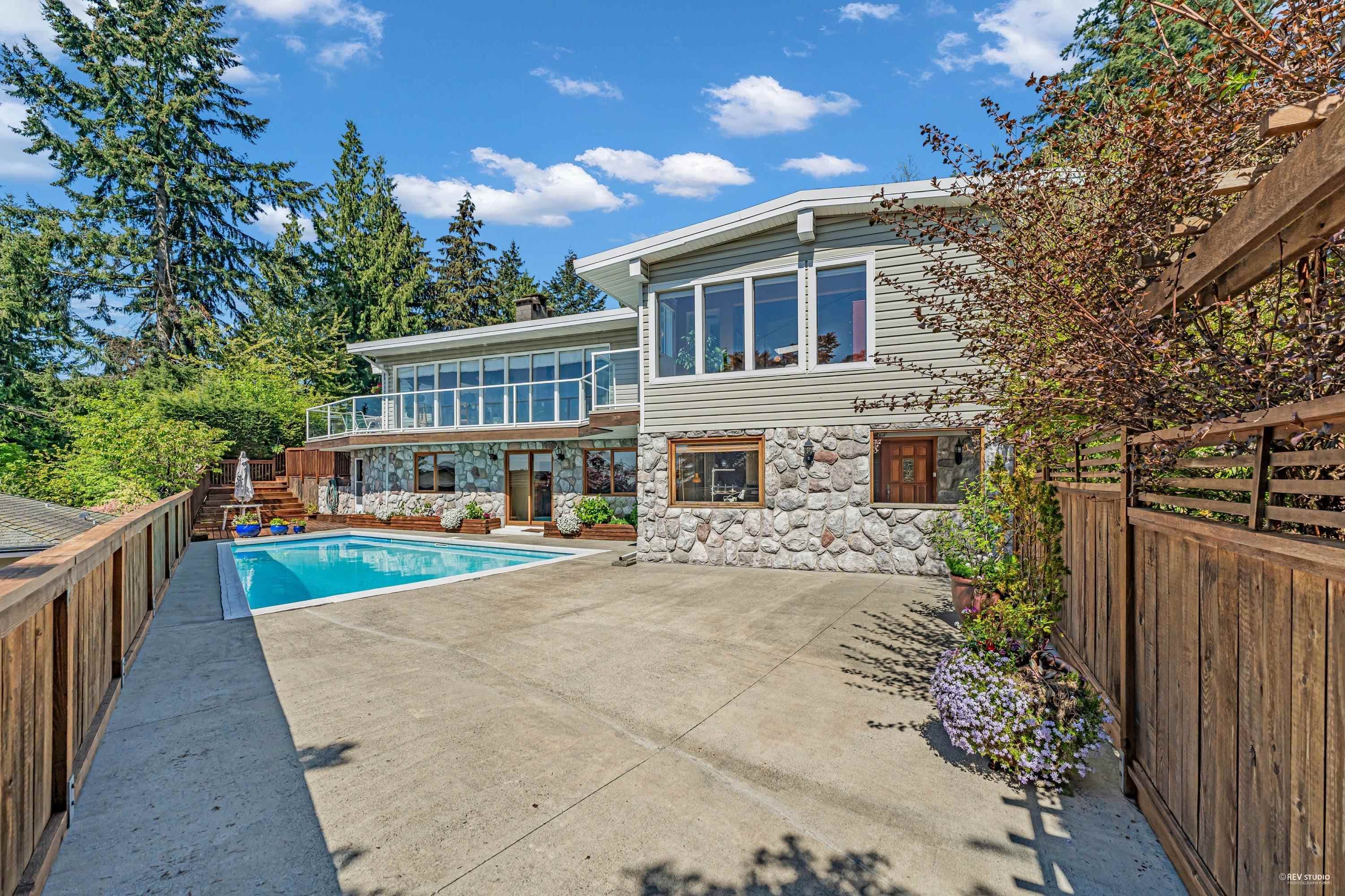 4323 Valencia Avenue, North Vancouver, V7N 4A7 — photo 2