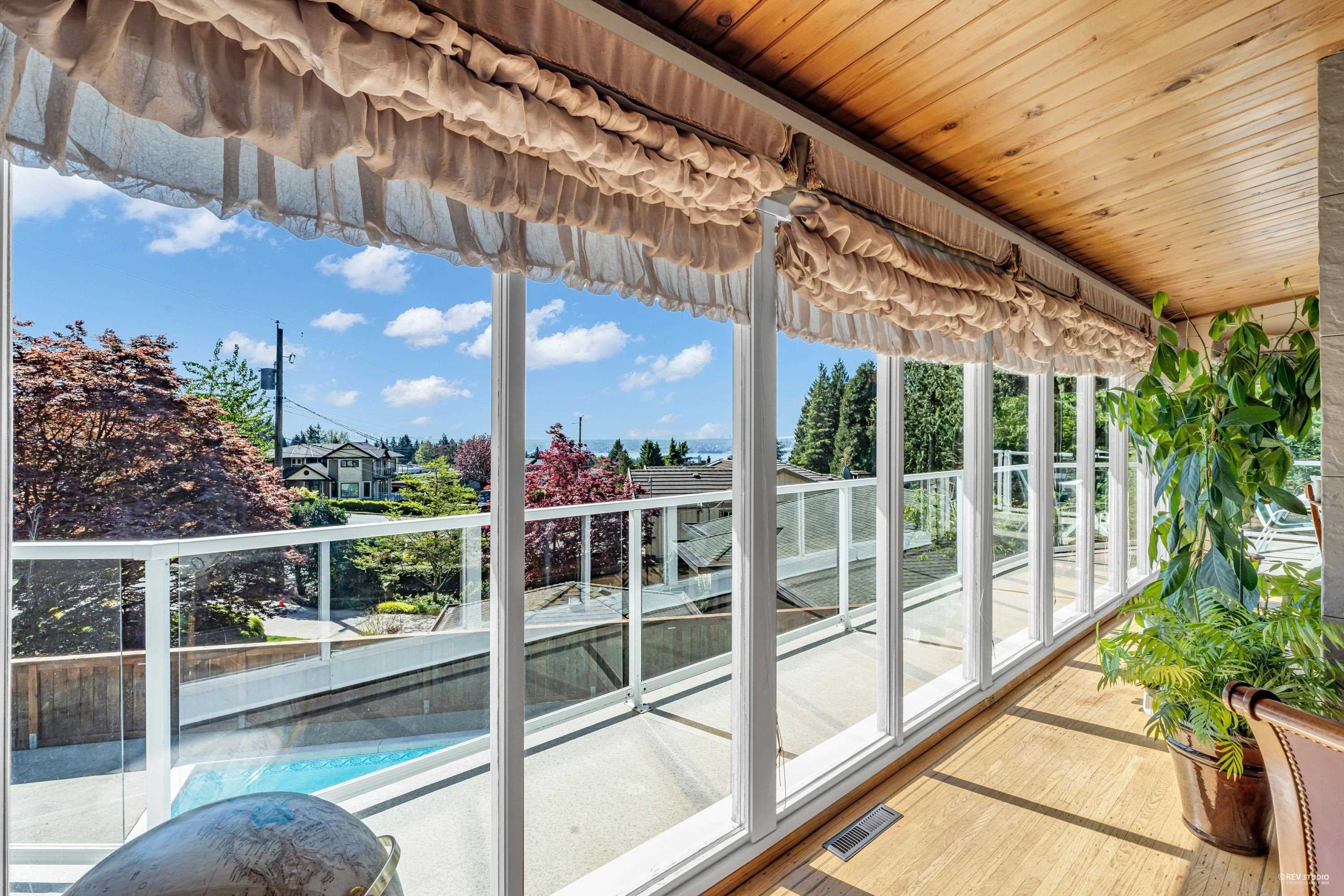 4323 Valencia Avenue, North Vancouver, V7N 4A7 — photo 1