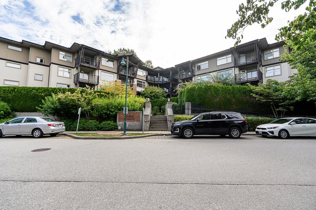 213 - 400 Klahanie Drive, Port Moody
