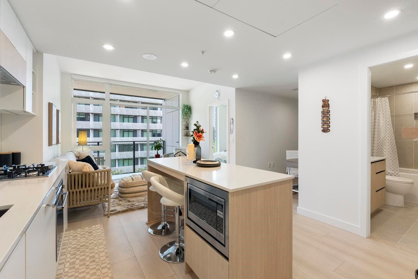 411 - 13573 98a Avenue, Surrey, V3T 0X1 — photo 4