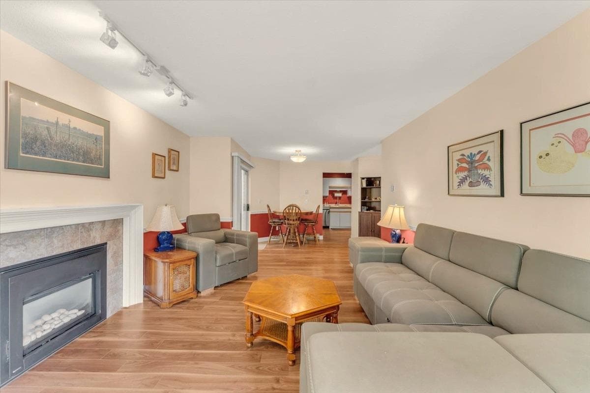 329 - 1215 Lansdowne Drive, Coquitlam, V3E 2P6 — photo 3