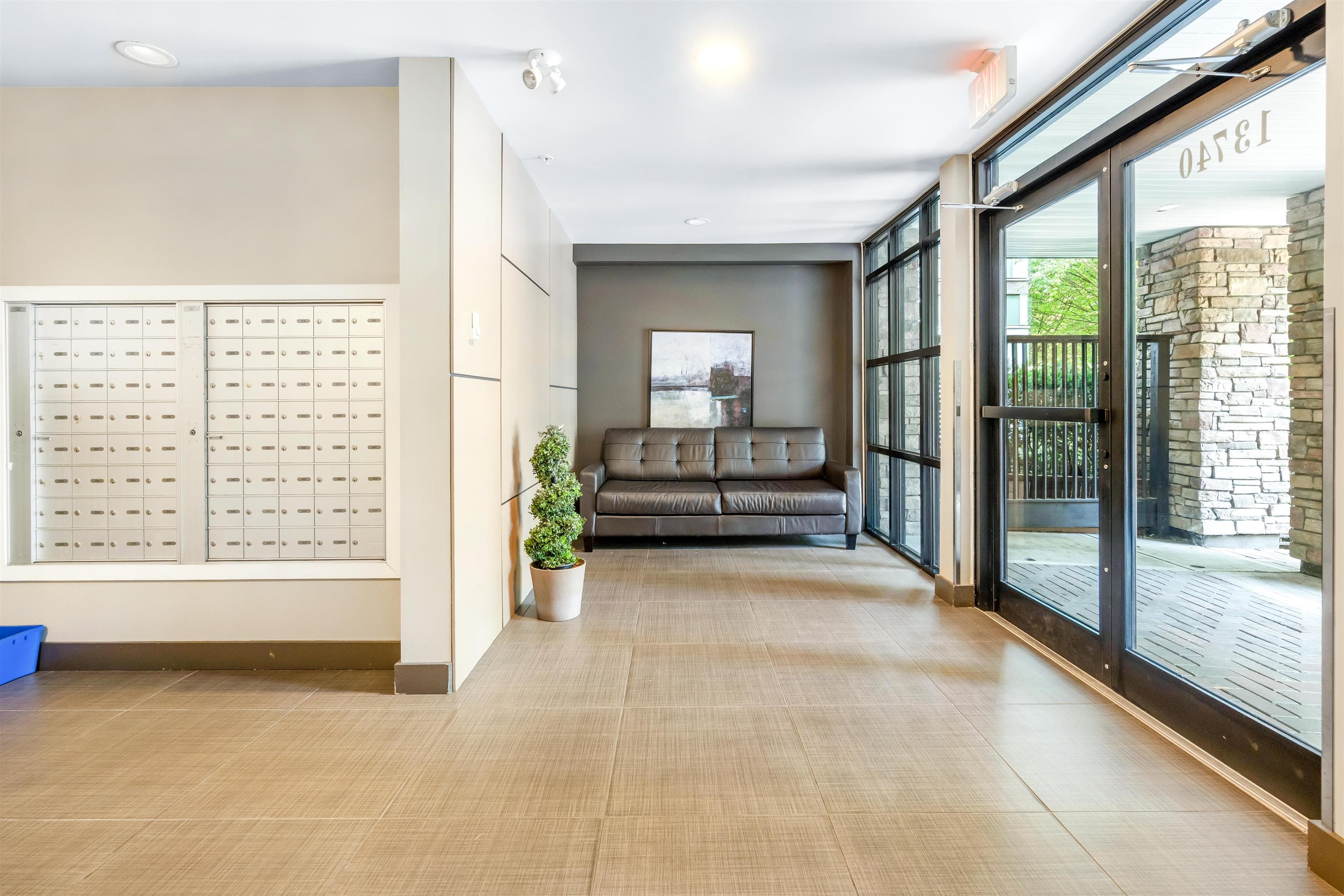 310 - 13740 75a Avenue, Surrey, V3W 0E8 — photo 3