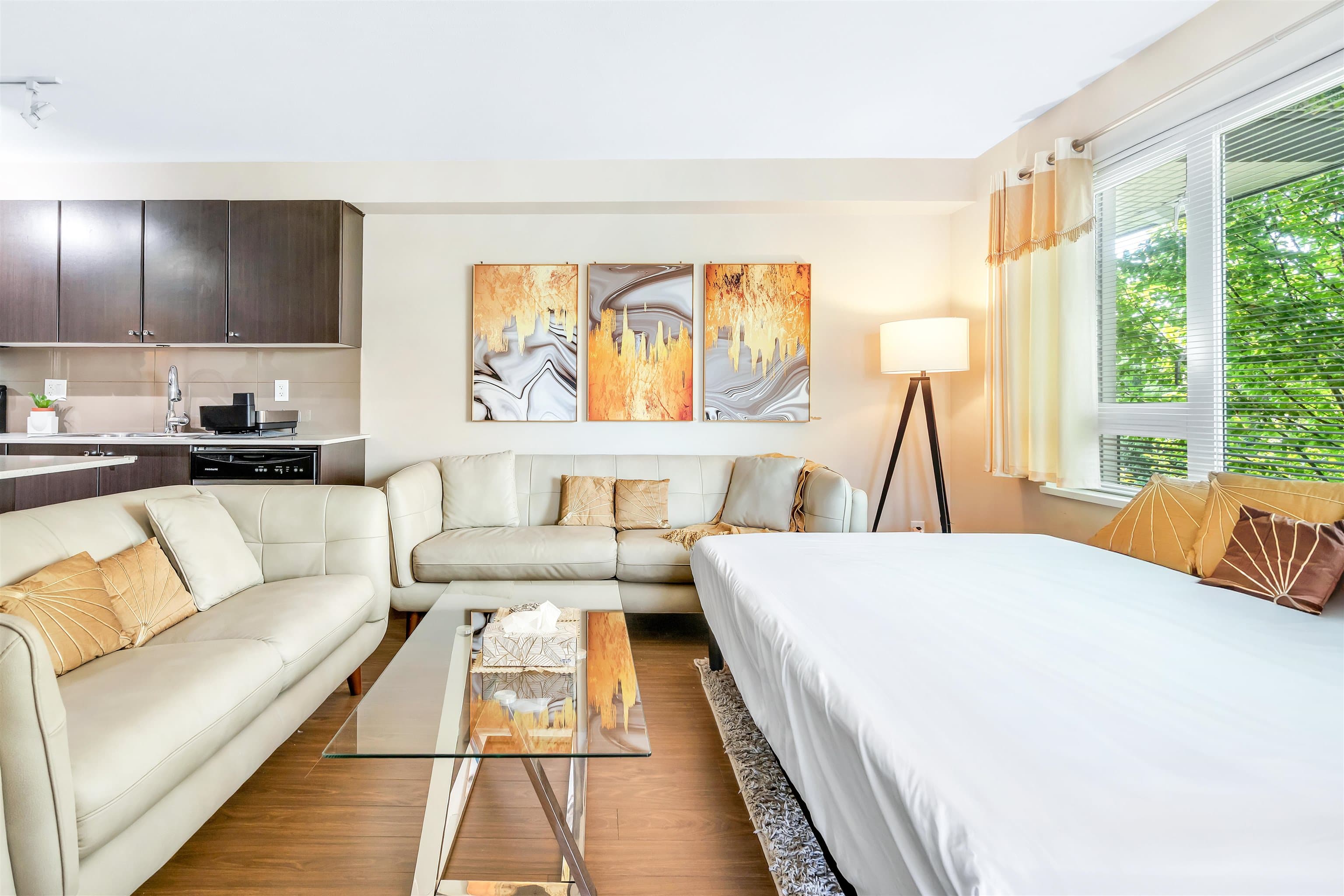 310 - 13740 75a Avenue, Surrey, V3W 0E8 — photo 4