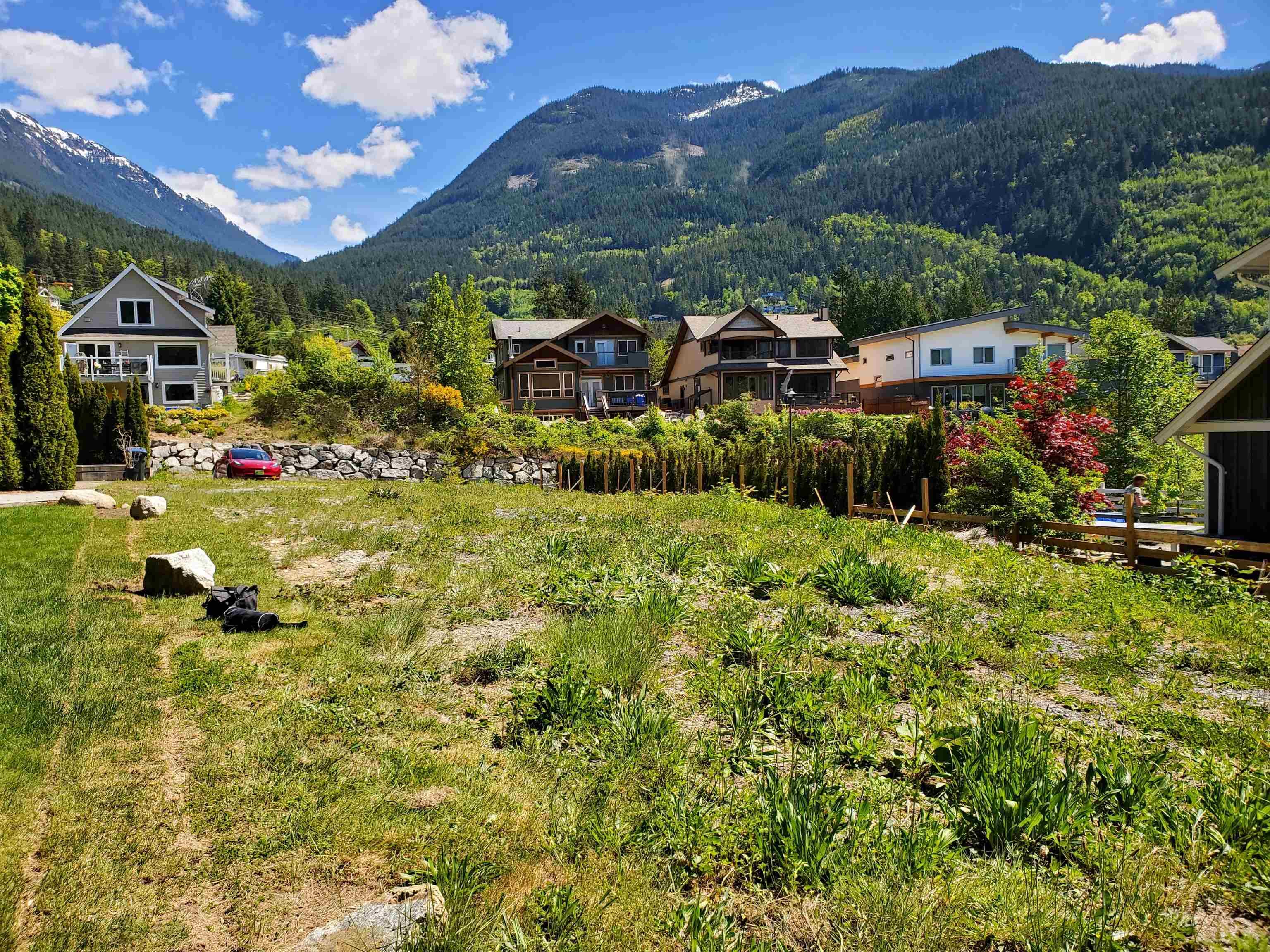 685 Copper Drive, Squamish, V8B 1J1 — photo 2