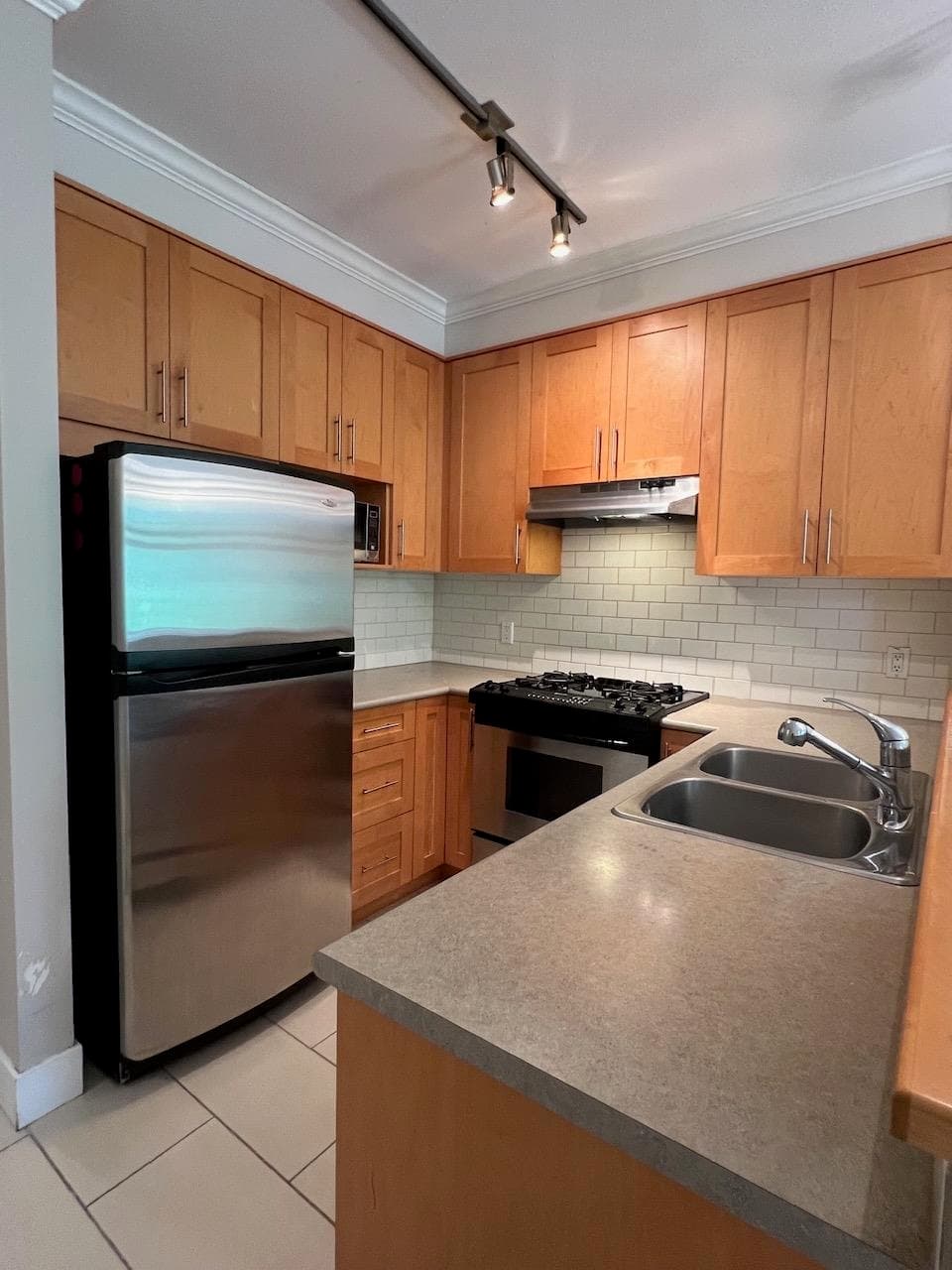 425 - 2083 W 33rd Avenue, Vancouver, V6M 4M6 — photo 3