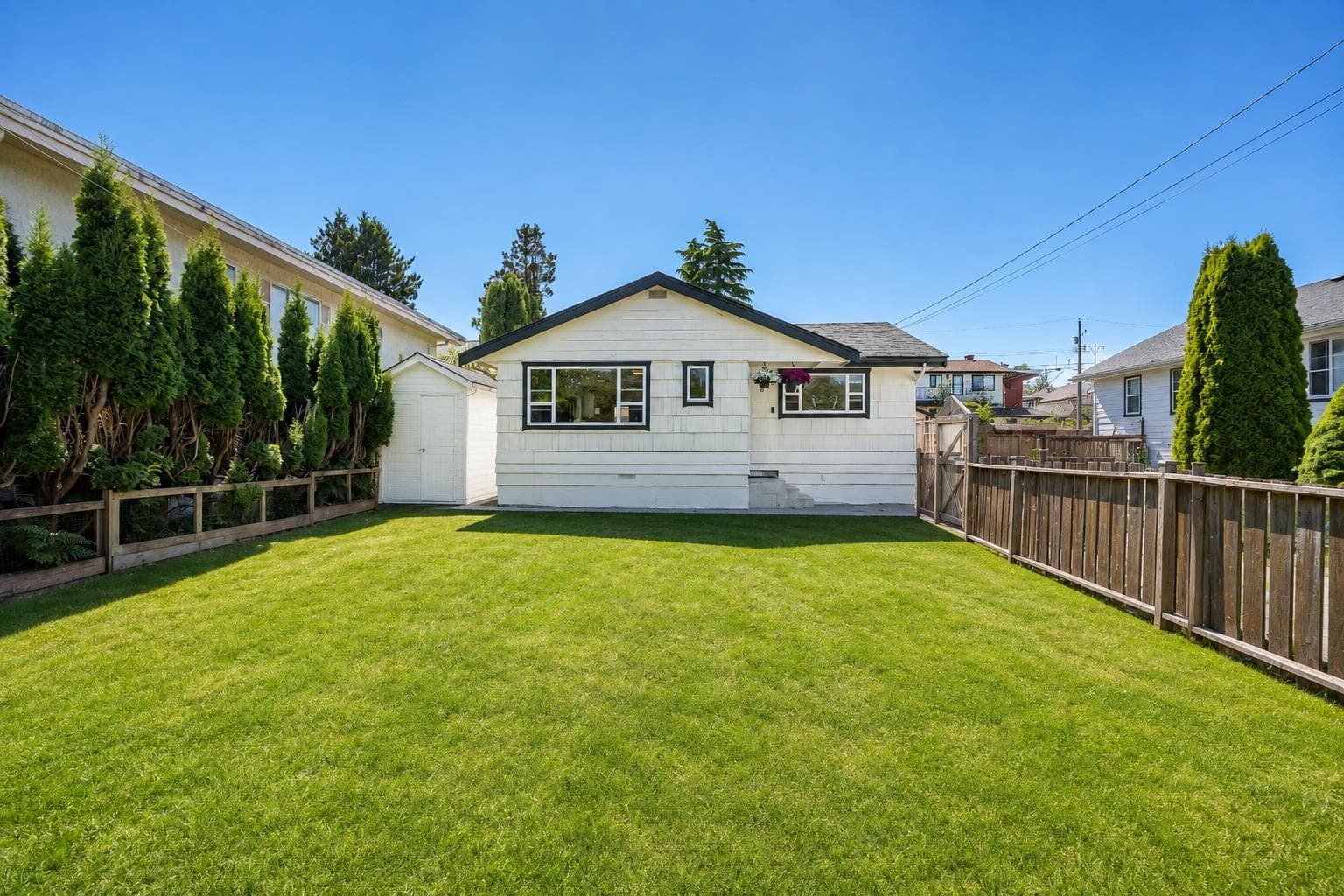 931 Sperling Avenue, Burnaby, V5B 4H7 — photo 3