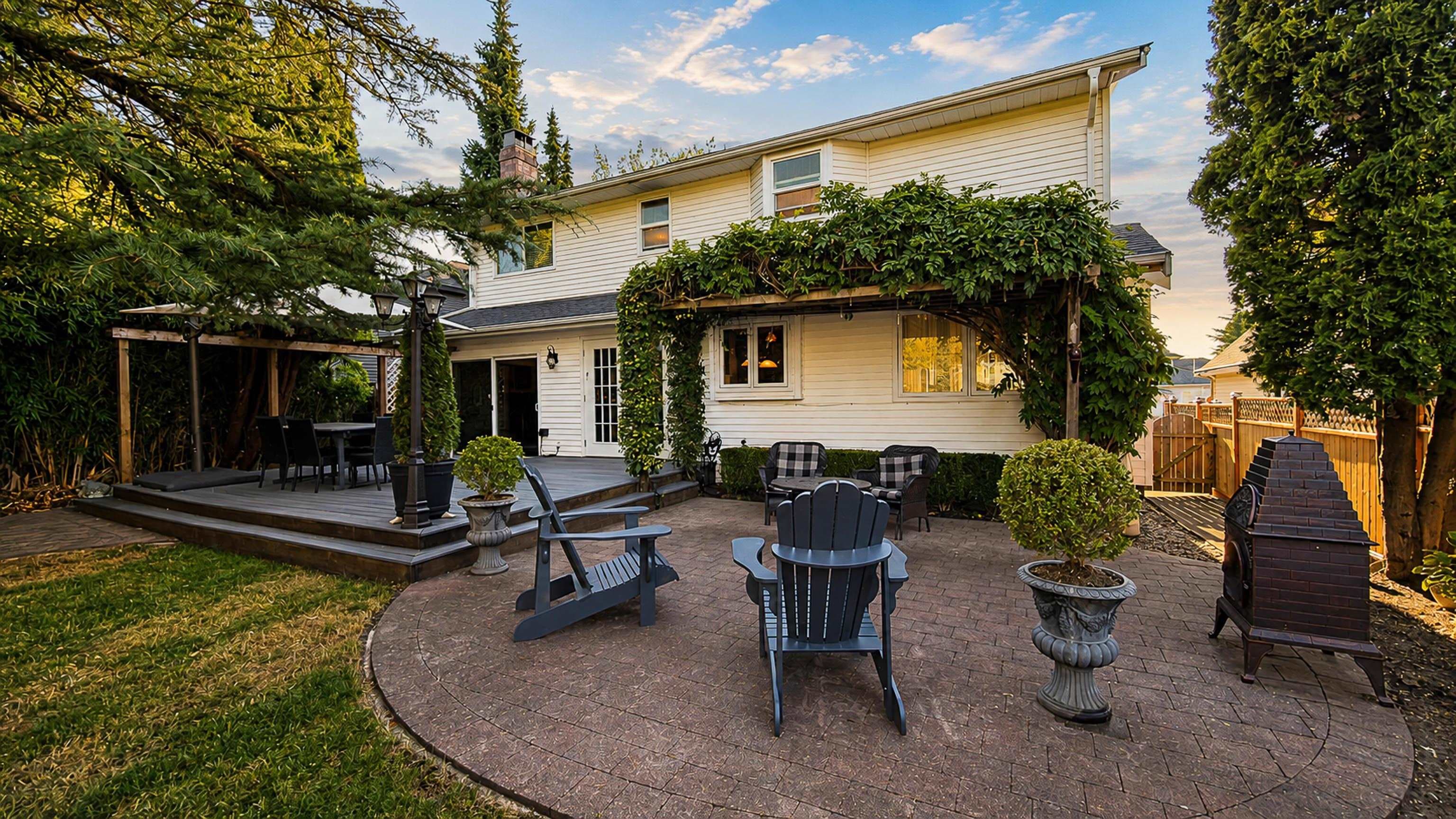 12612 215 Street, Maple Ridge, V4R 2H3 — photo 2
