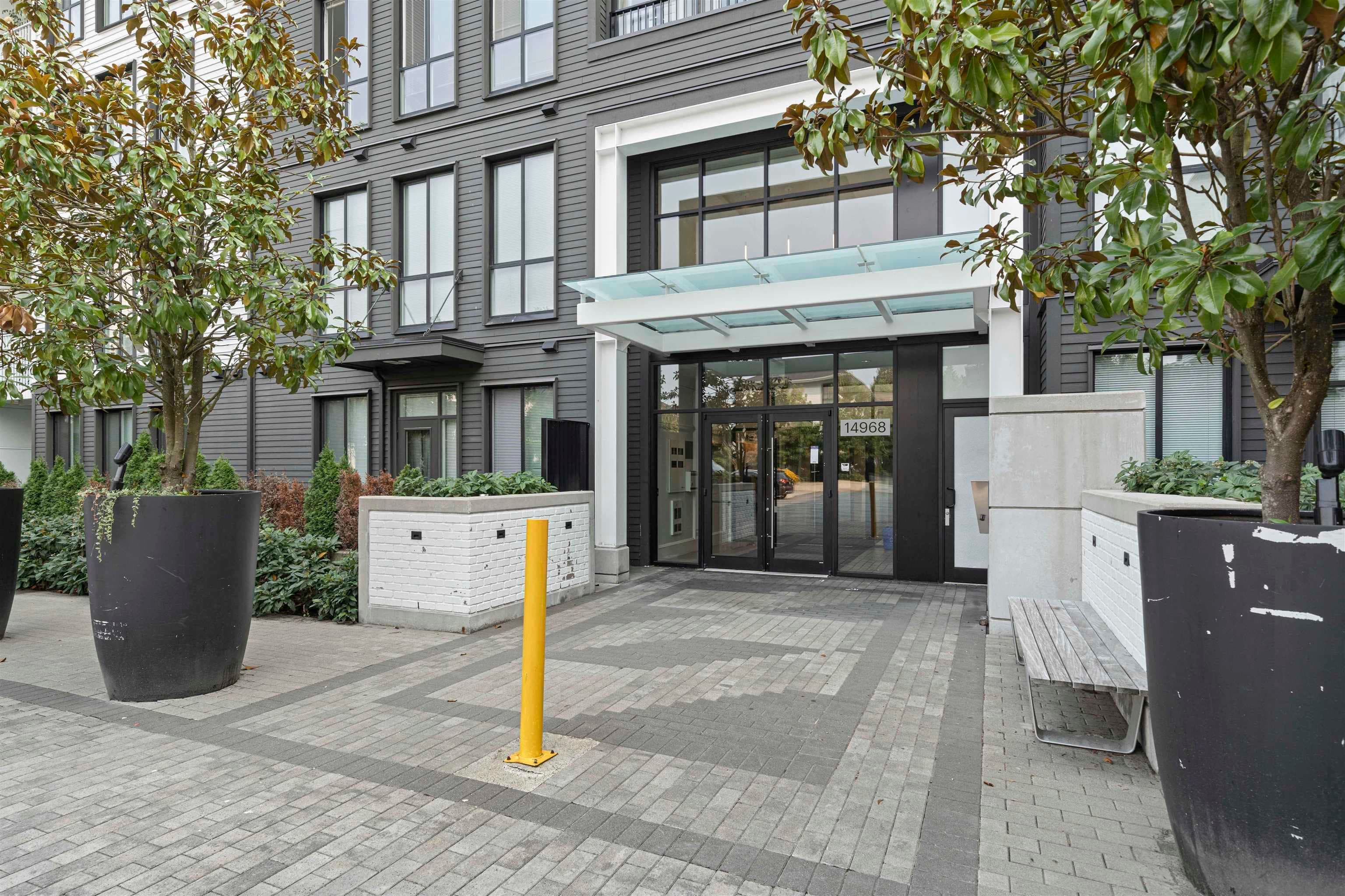 422 - 14968 101a Avenue, Surrey, V3R 0E8 — photo 4
