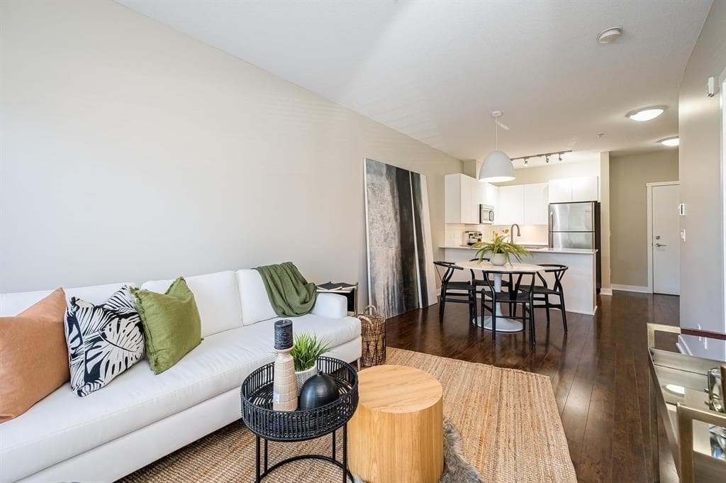 302 - 20460 Douglas Crescent, Langley, V3A 0C6 — photo 2