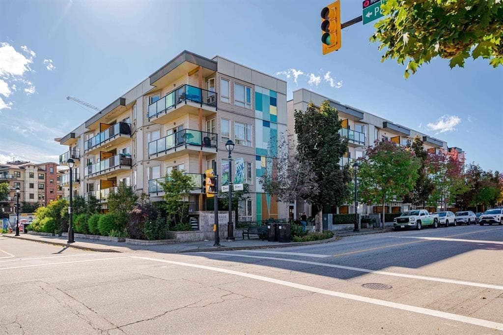 302 - 20460 Douglas Crescent, Langley, V3A 0C6 — photo 1