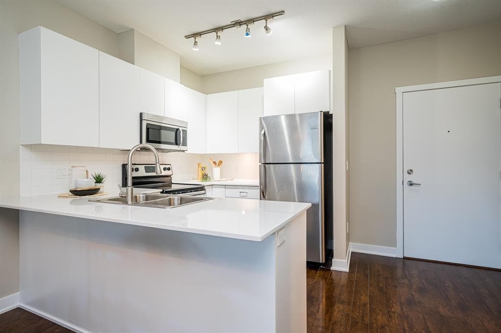 302 - 20460 Douglas Crescent, Langley, V3A 0C6 — photo 4