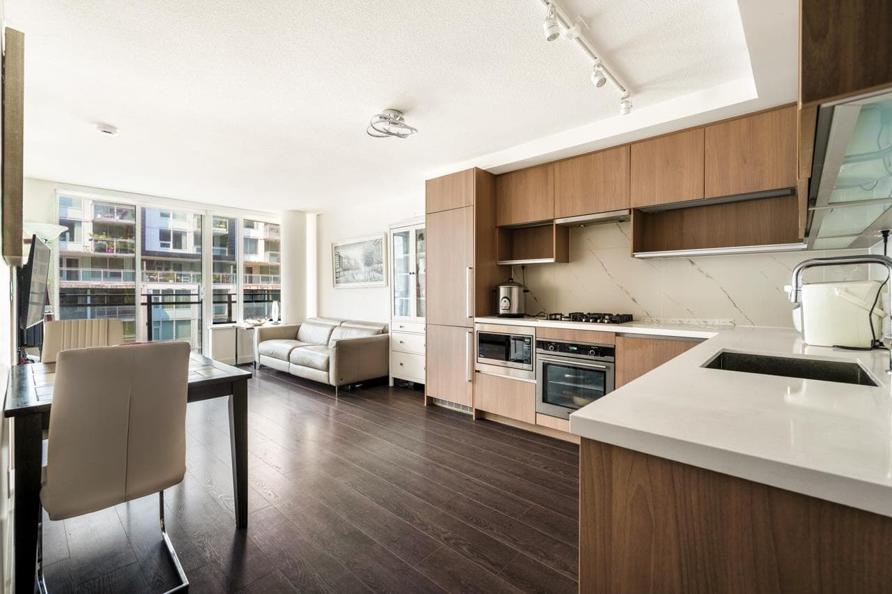 607 - 8833 Hazelbridge Way, Richmond, V6X 0N3 — photo 3