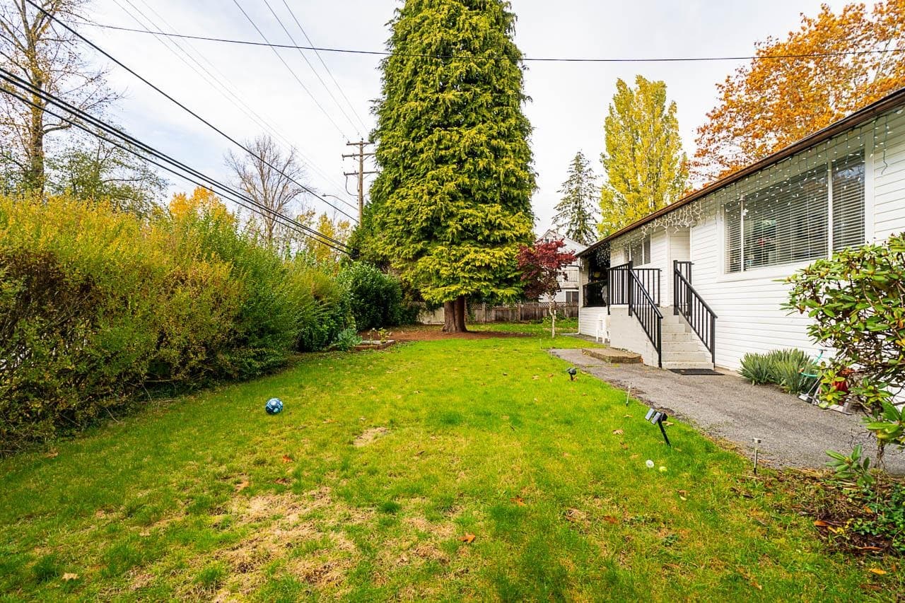 11205 78a Avenue, Delta, V4C 1P4 — photo 2