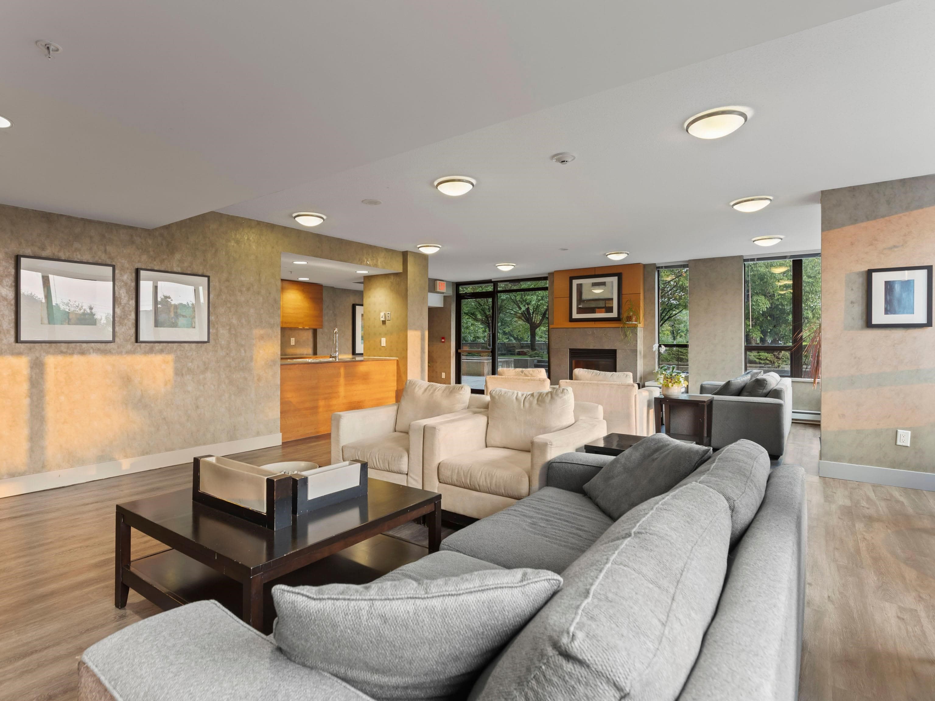 PH1 - 4182 Dawson Street, Burnaby