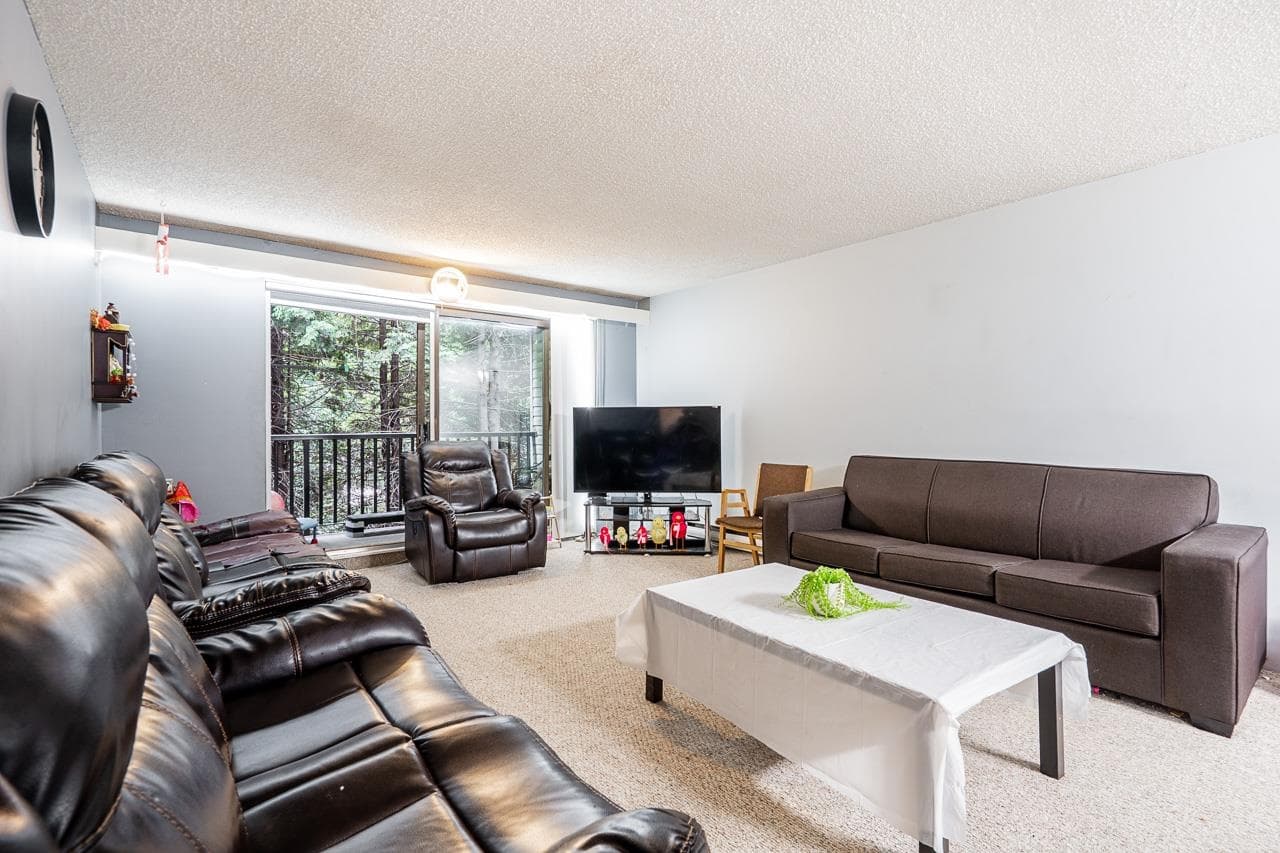 209 - 15238 100 Avenue, Surrey, V3R 7T9 — photo 1