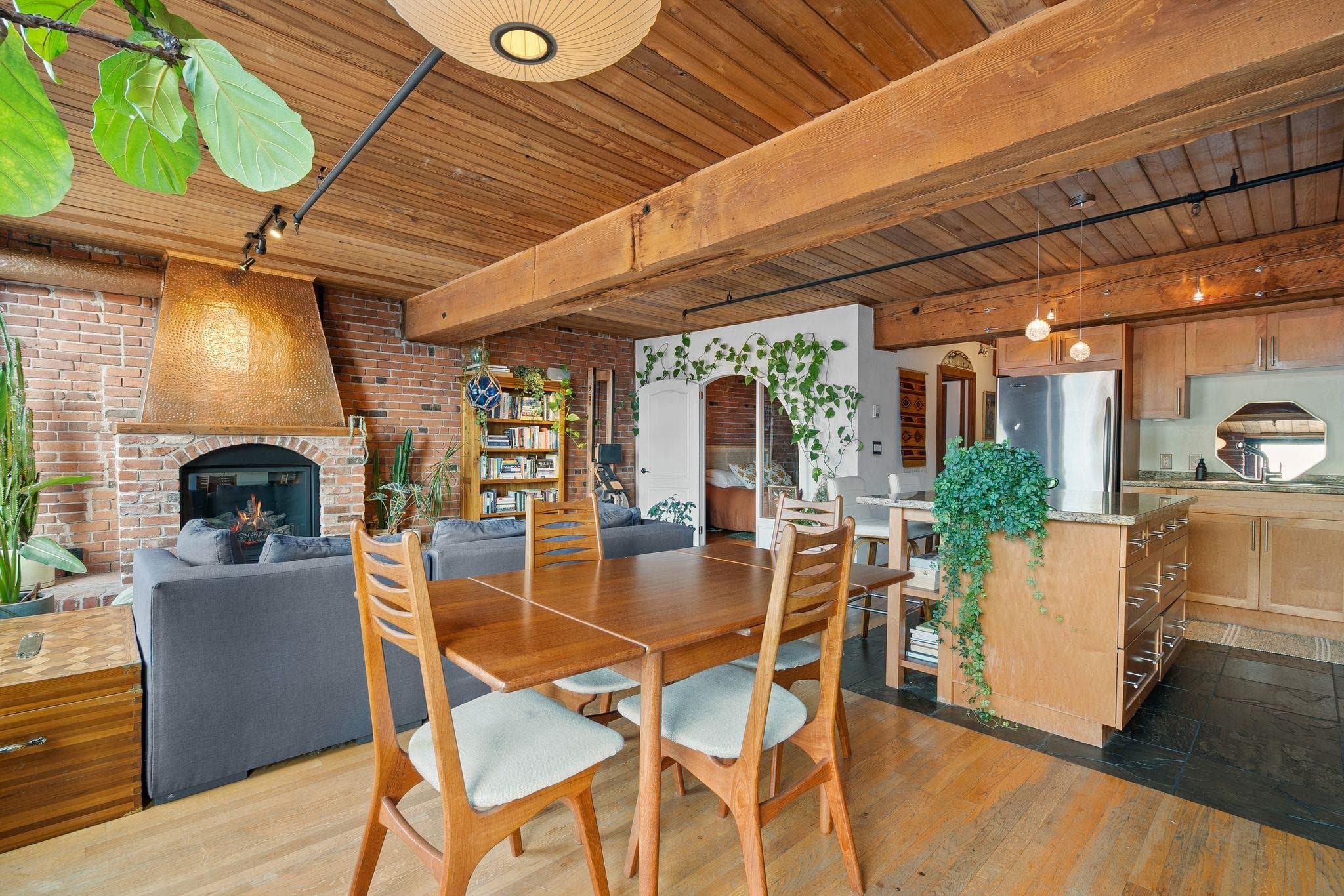 305 - 41 Alexander Street, Vancouver, V6A 1B2 — photo 2
