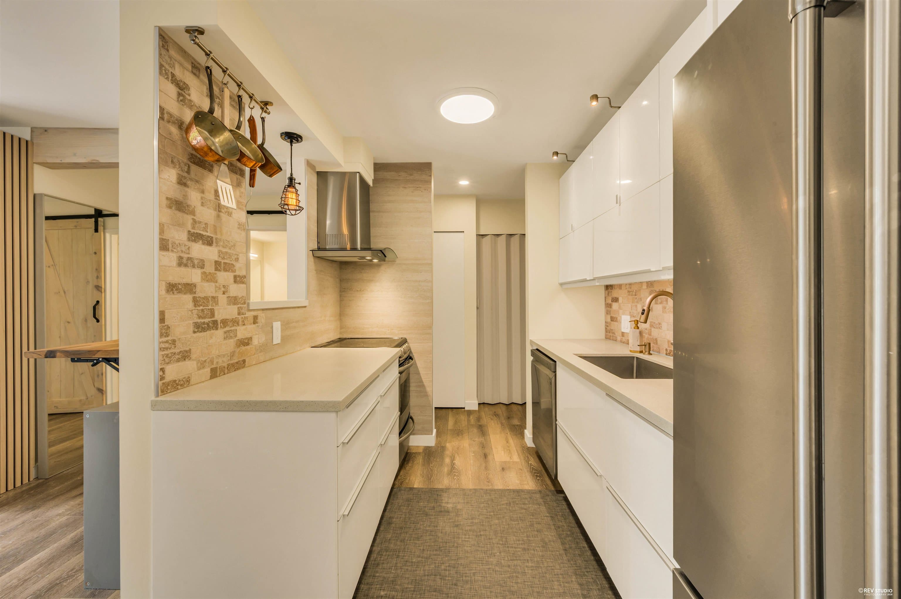 310 - 428 Agnes Street, New Westminster, V3L 1G1 — photo 5