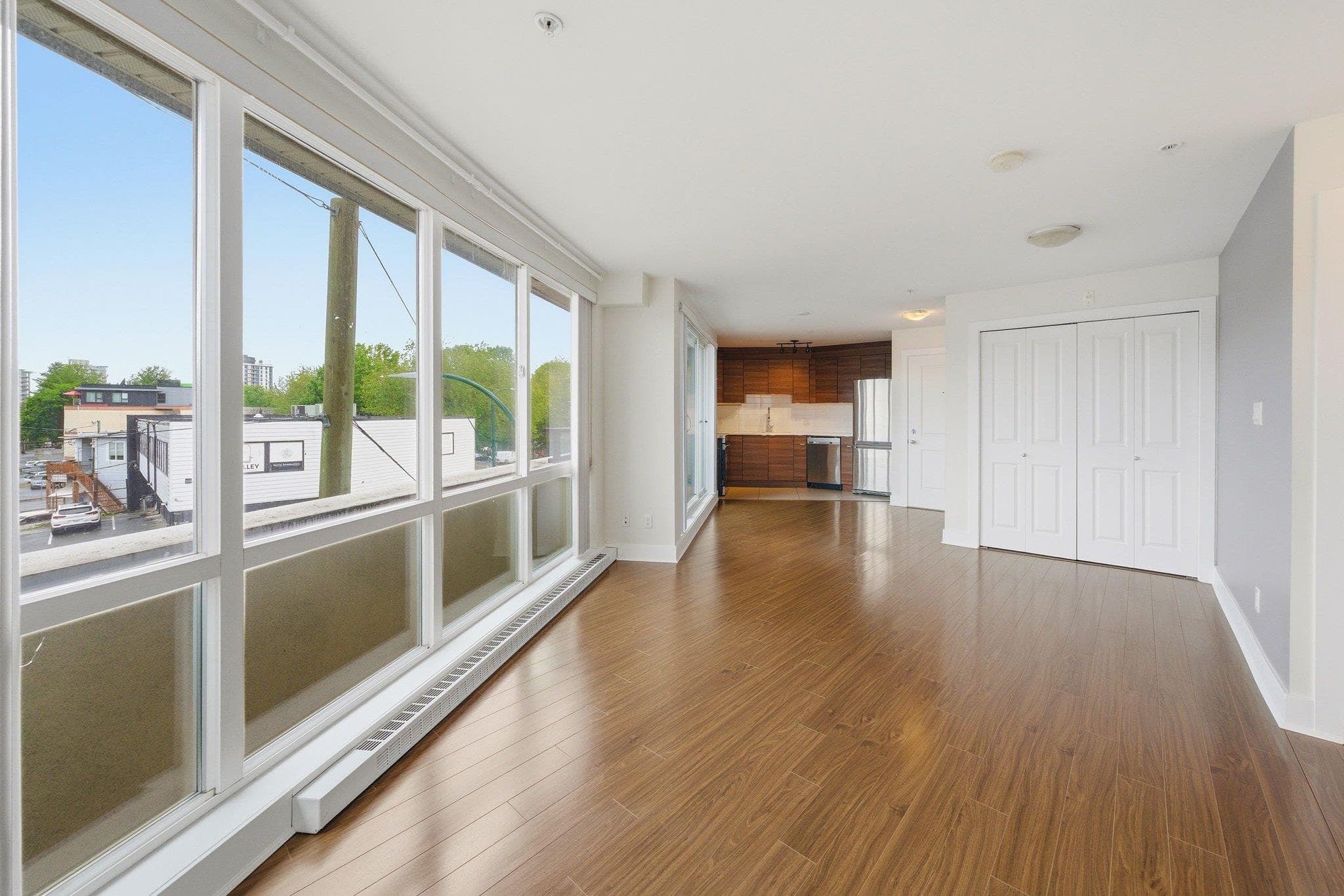 201 - 4338 Commercial Street, Vancouver, V5N 4G6 — photo 3