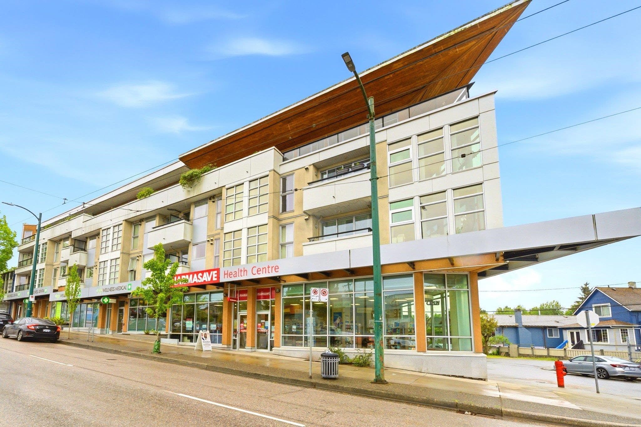 201 - 4338 Commercial Street, Vancouver, V5N 4G6 — photo 1