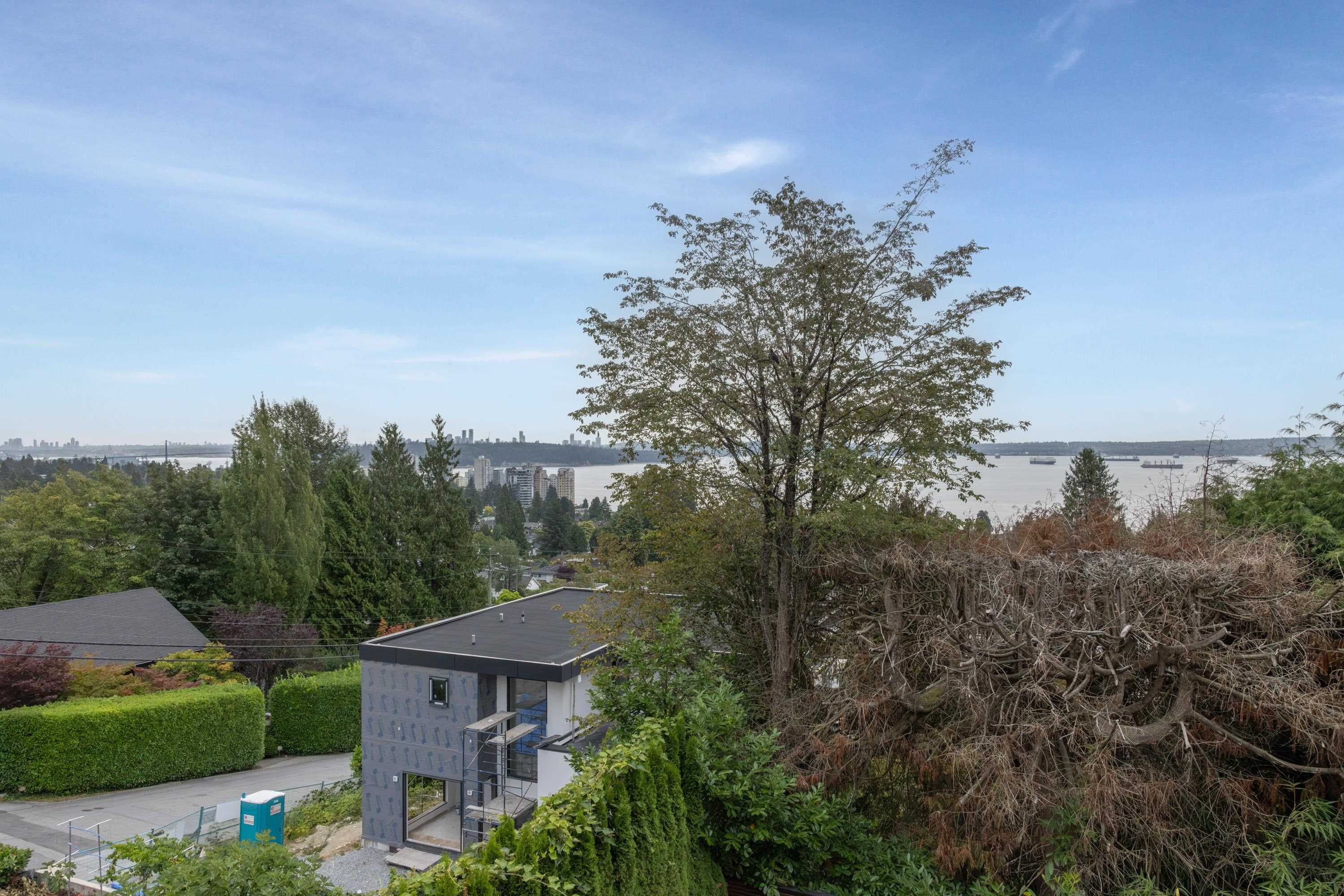 2512 Palmerston Avenue, West Vancouver, V7V 2W5 — photo 4