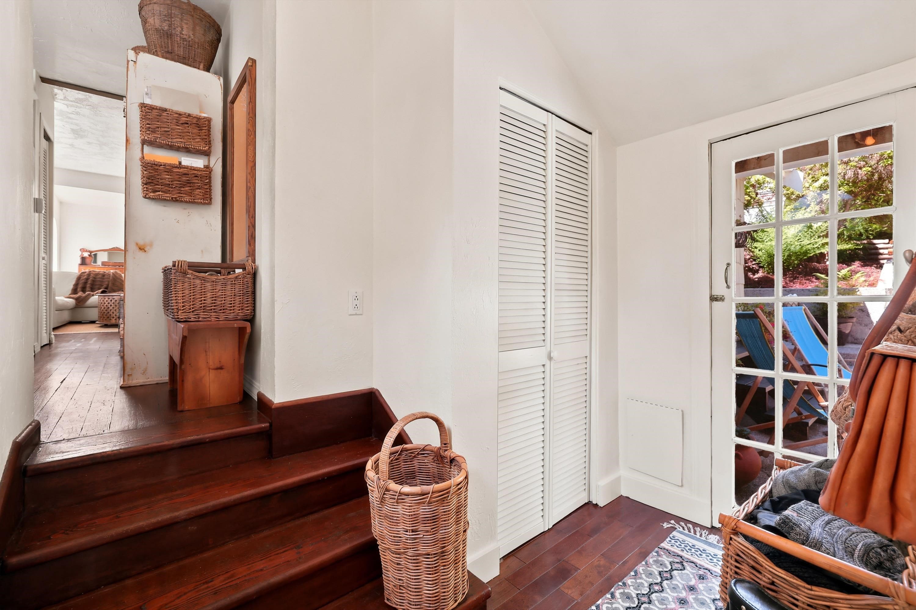 359 Ioco Road, Port Moody, V3H 2V9 — photo 2