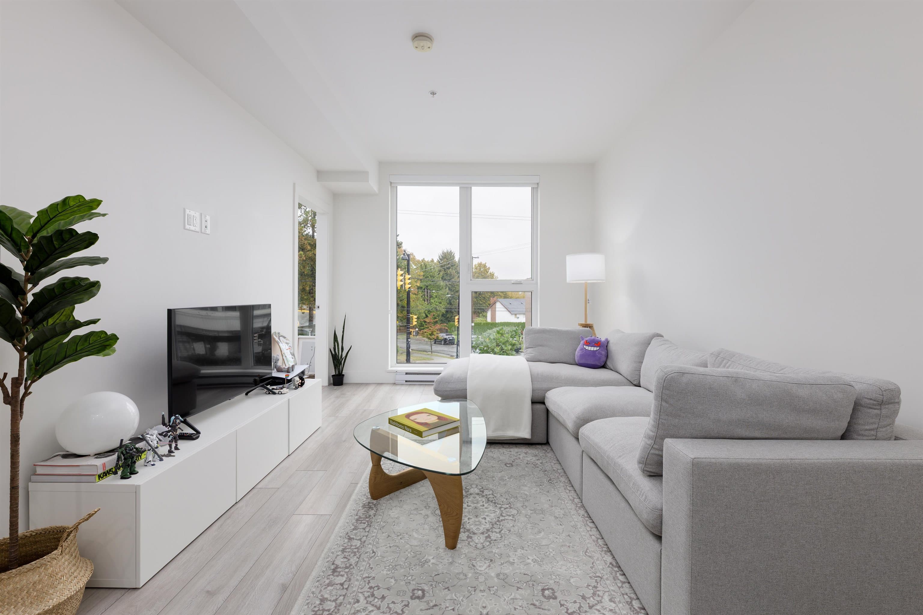 204 - 979 E 19th Avenue, Vancouver, V5V 1K8 — photo 1