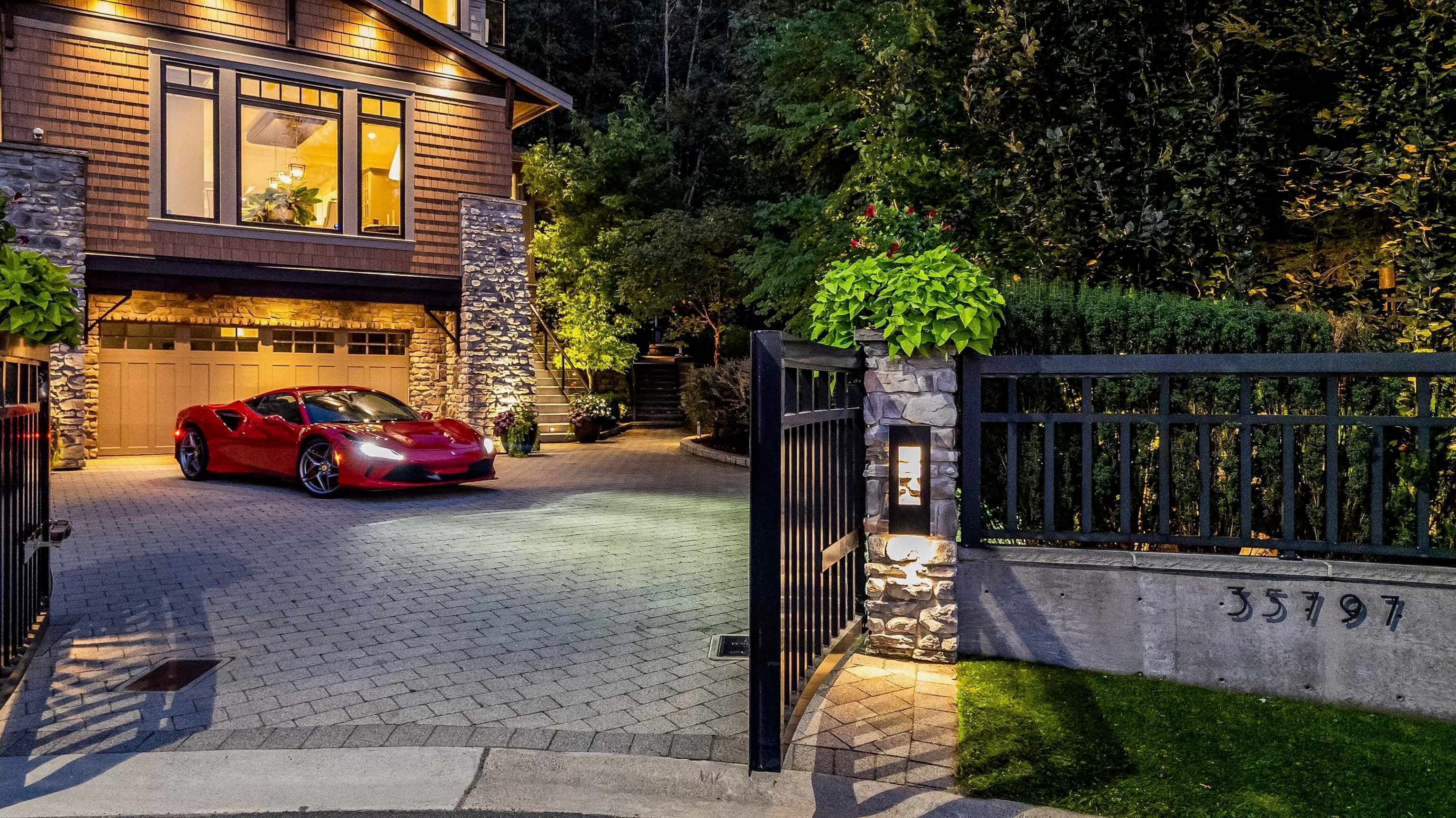 35797 Ledgeview Drive, Abbotsford, V3G 2Z2 — photo 2