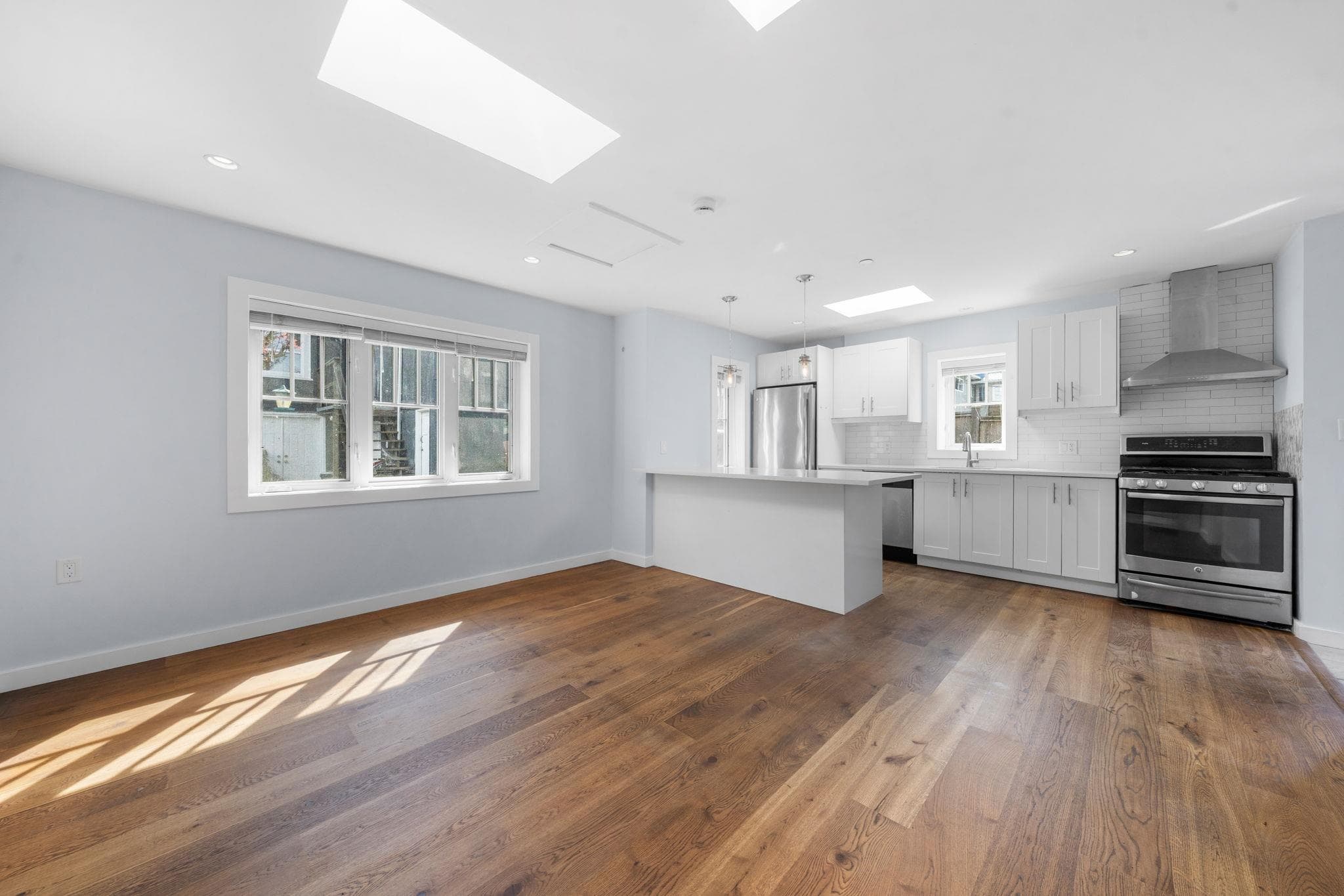 339 E 41st Avenue, Vancouver, V5W 1N9 — photo 3