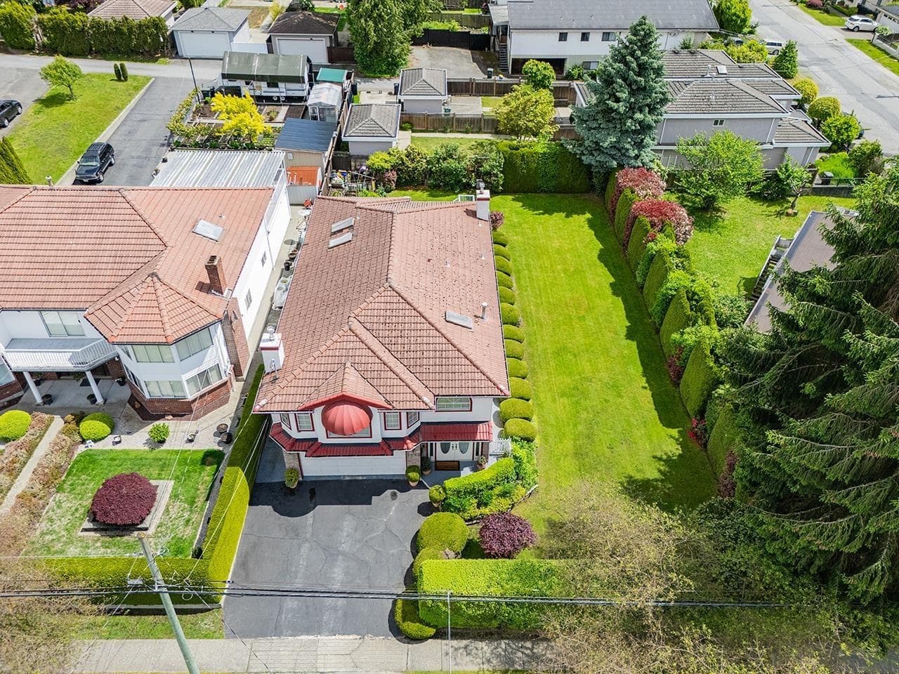 7168 Sussex Avenue, Burnaby, V5J 3V3 — photo 2