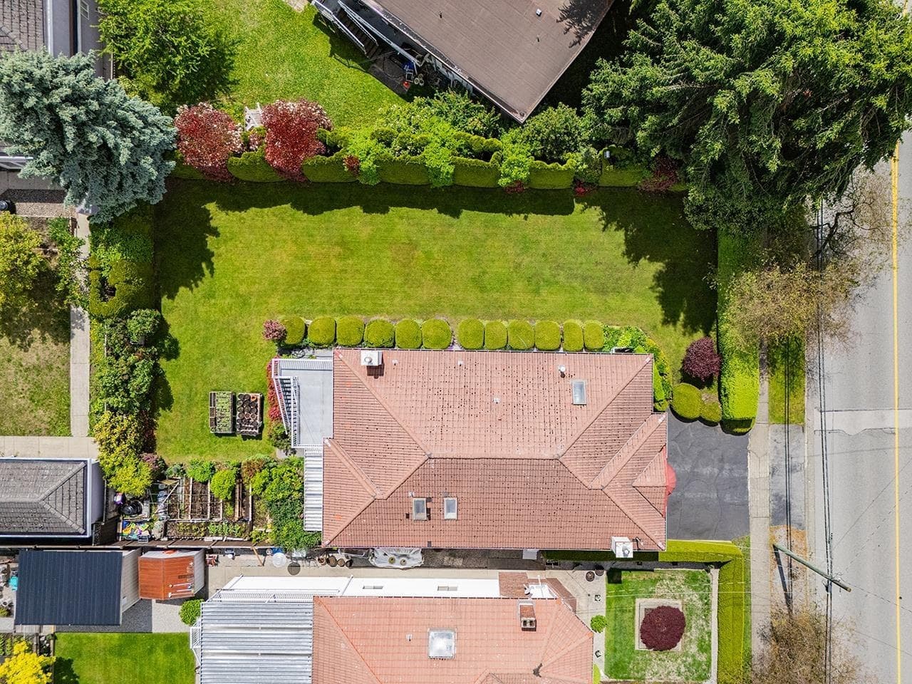 7168 Sussex Avenue, Burnaby, V5J 3V3 — photo 4