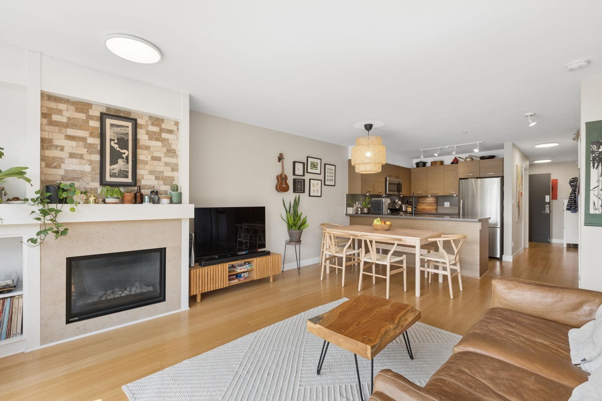 207 - 3732 Mt Seymour Parkway, North Vancouver, V7G 1C3 — photo 2