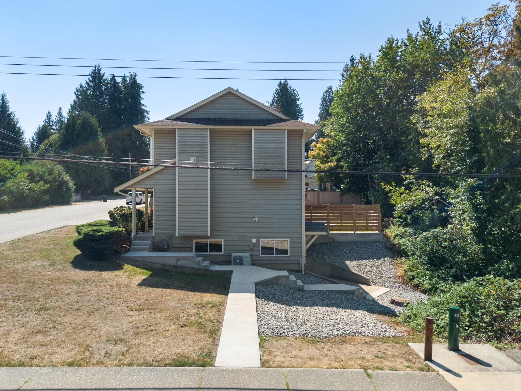 4995 202a Street, Langley, V3A 1T6 — photo 3